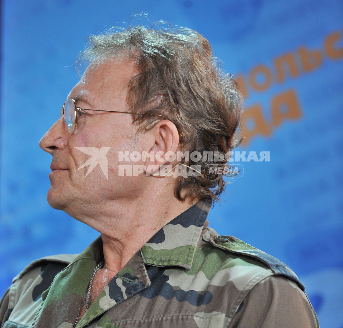ИД `Комсомольская правда`. Лидер ННП, учредитель газеты `Я русский` Александр Иванов-Сухаревский,