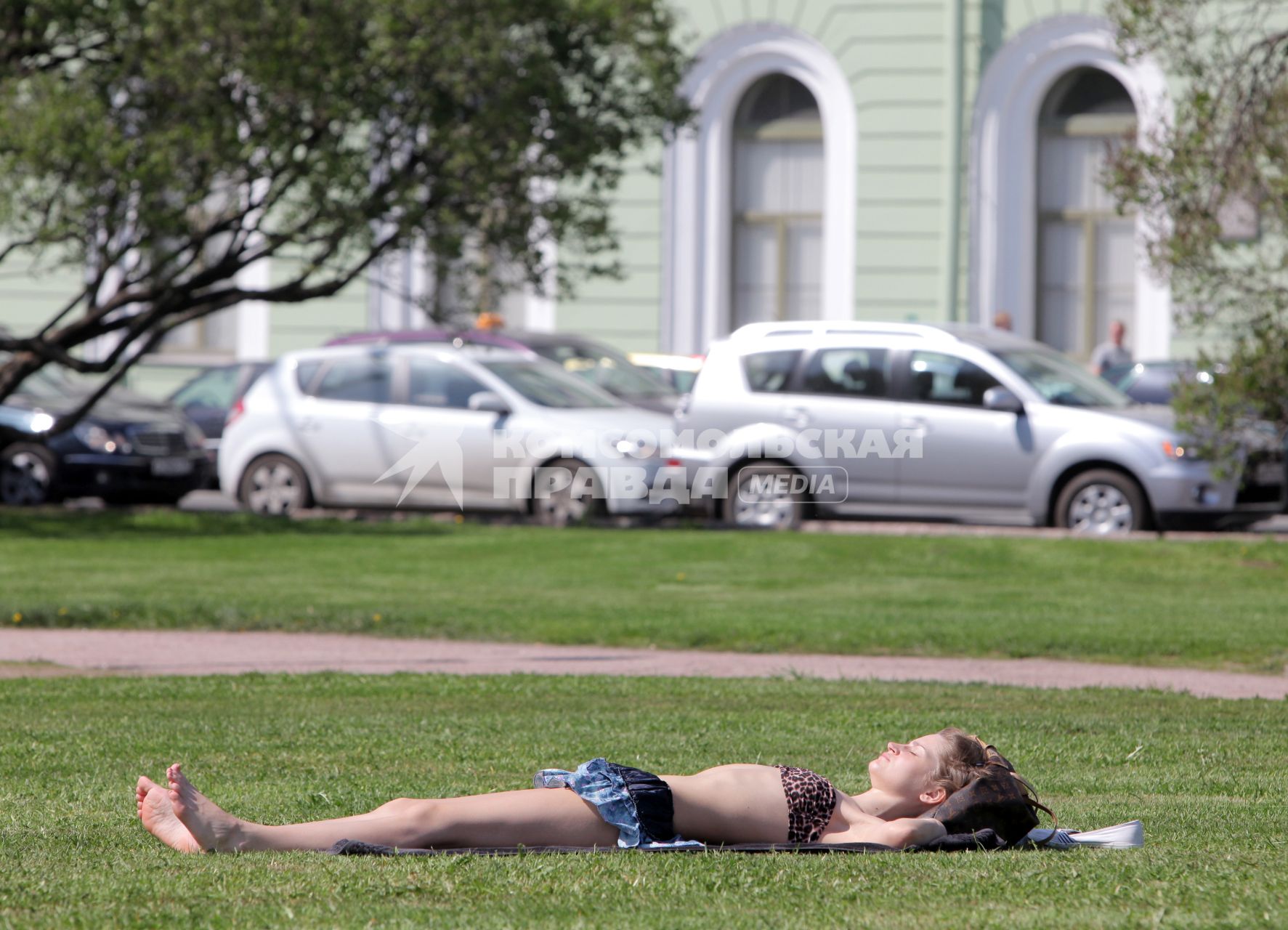 жара в городе
17.05.2012