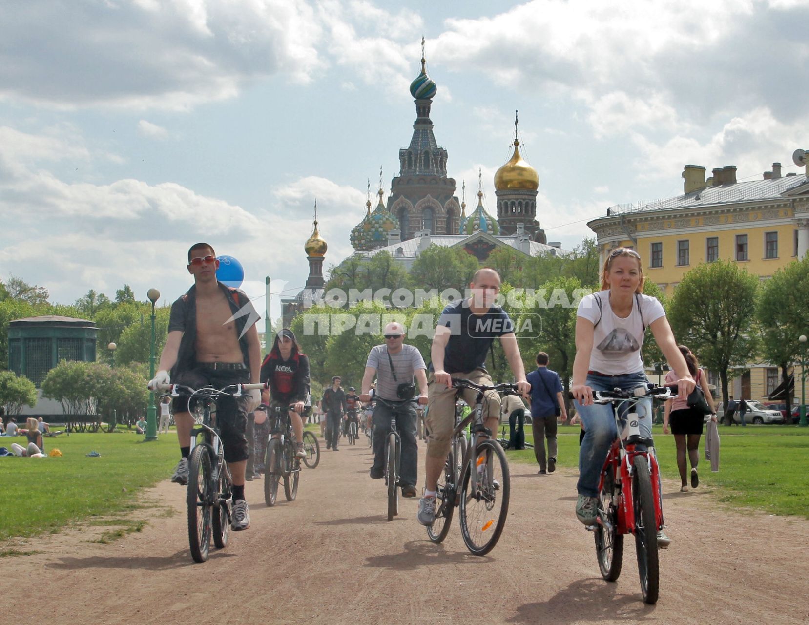 массовый заезд велосепедистов за развитие вело инфраструктуры 
20.05.2012