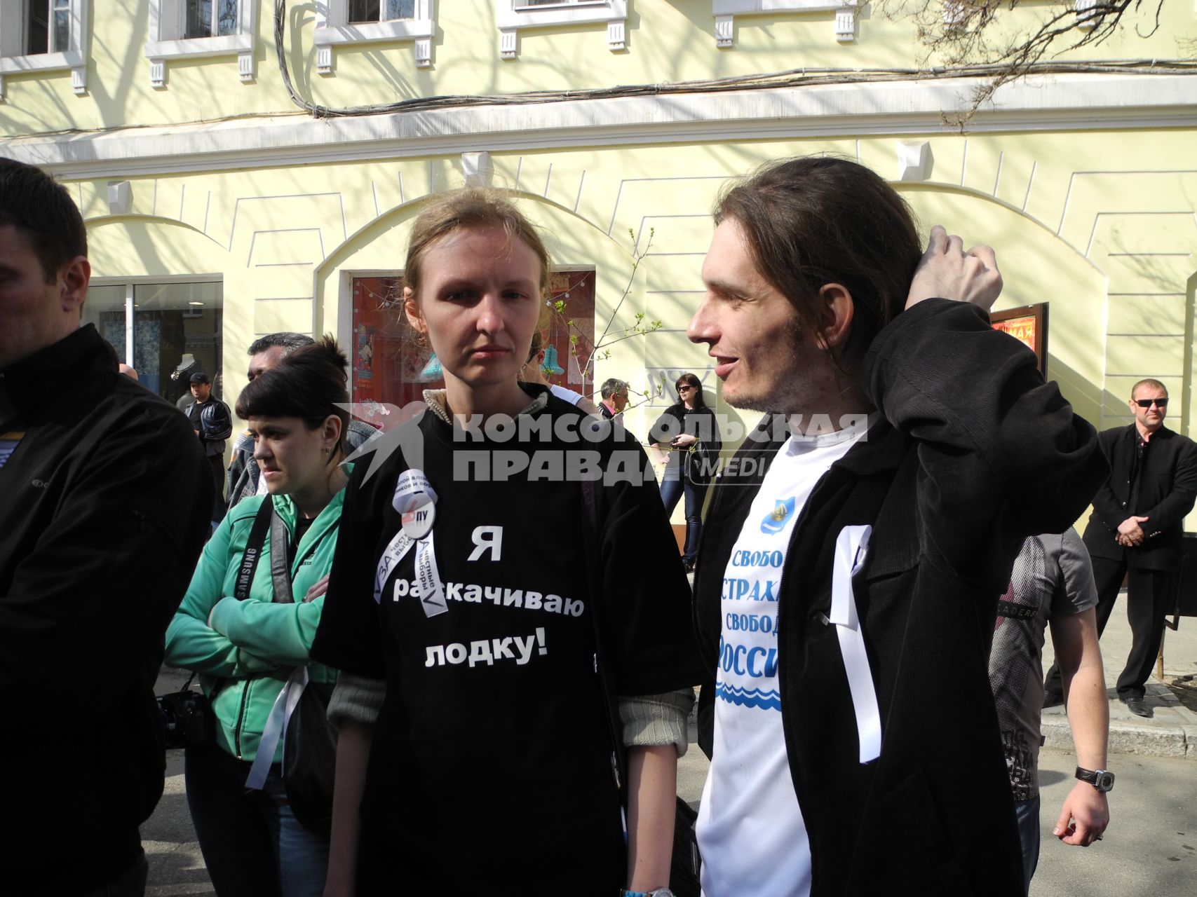 Голодовка в Астрахани, организованная бывшим кандидатом в мэры г. Астрахань Олегом Шеиным и группой его сторонников против результатов выборов мэра Астрахани и по их заявлениям сфальсифицированных. На снимке: участники акции в воддержку Олега Шеина.