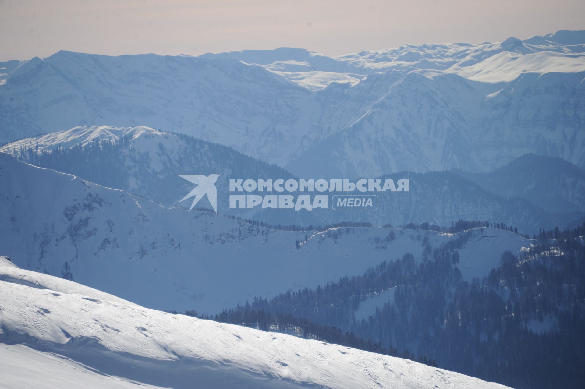 `Красная Поляна`. На снимке: вид на горы.