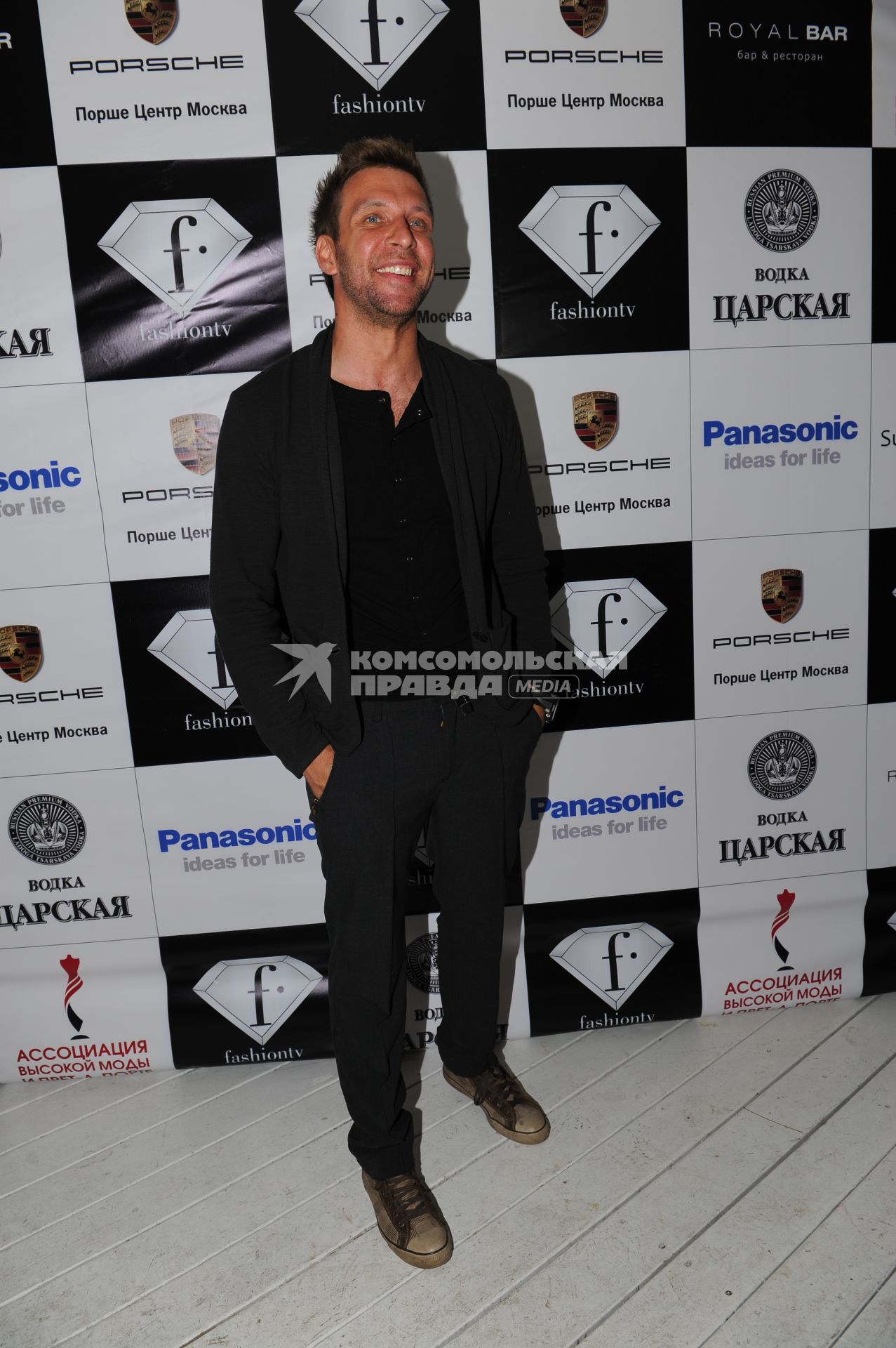 Церемонии вручения премии телеканала Fashion TV `Fashion Summer Awards 2012` в ресторане `Royal Bar`. На снимке: телеведущий Арчи (Артур Цветков).