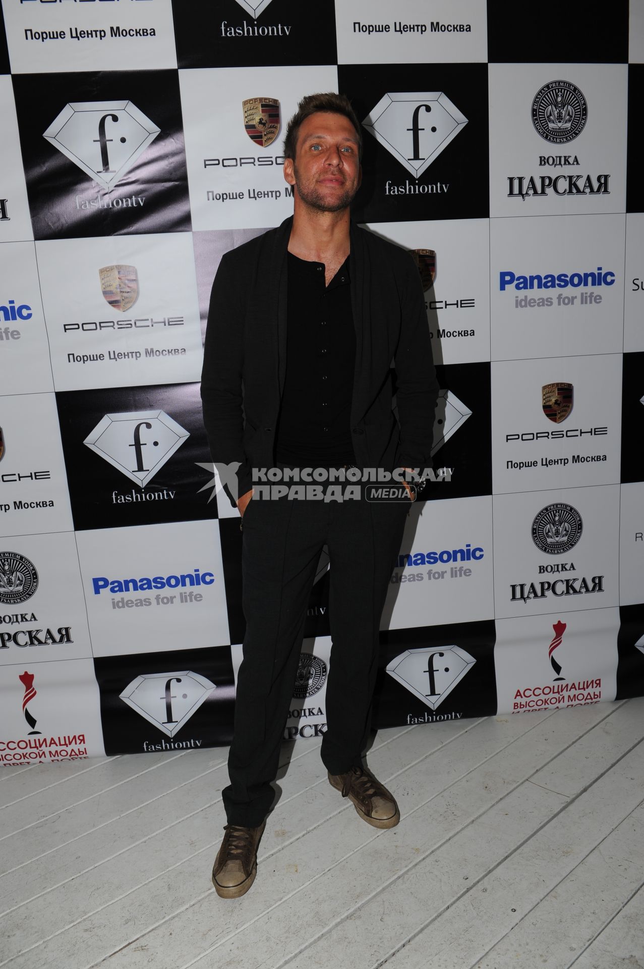 Церемонии вручения премии телеканала Fashion TV `Fashion Summer Awards 2012` в ресторане `Royal Bar`. На снимке: телеведущий Арчи (Артур Цветков).