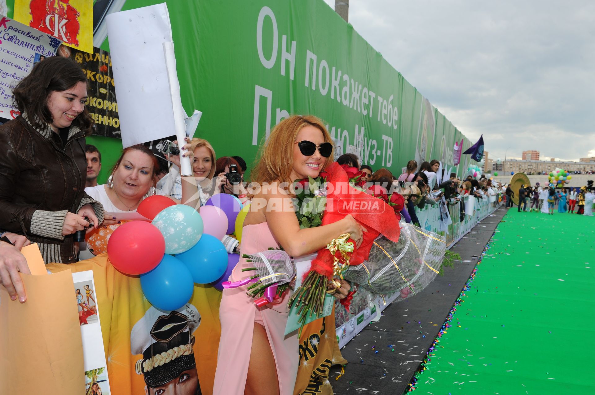 Спорткомплекс `Олимпийский`. Церемония вручения премии МУЗ-ТВ. На снимке: певица Жанна Фриске.