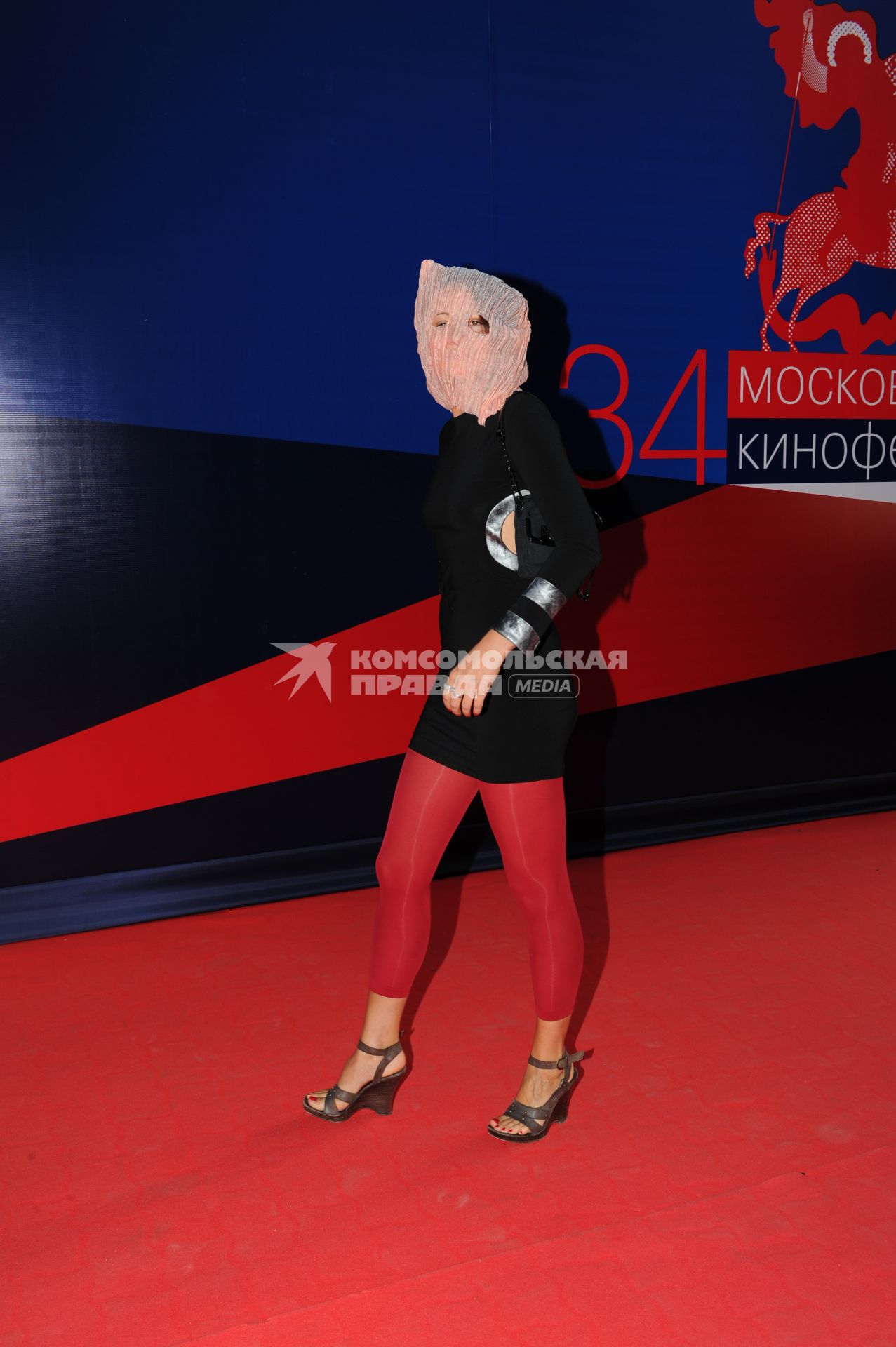 34-ый Московский международный кинофестиваль (ММКФ). На снимке: режиссер Ольга Дарфи.