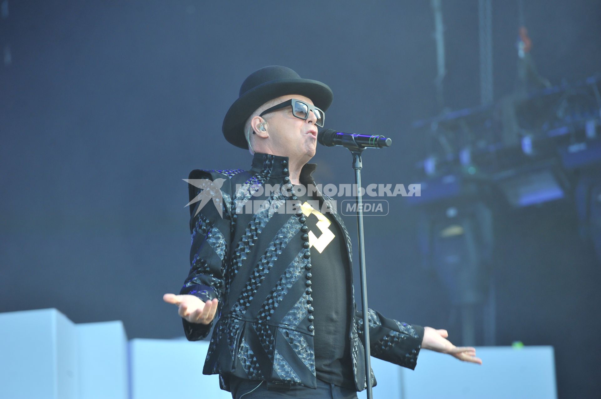 Коломенское. Фестиваль Пикник `Афиши`. На снимке: участник британской группы Pet Shop Boys Нил Теннант.