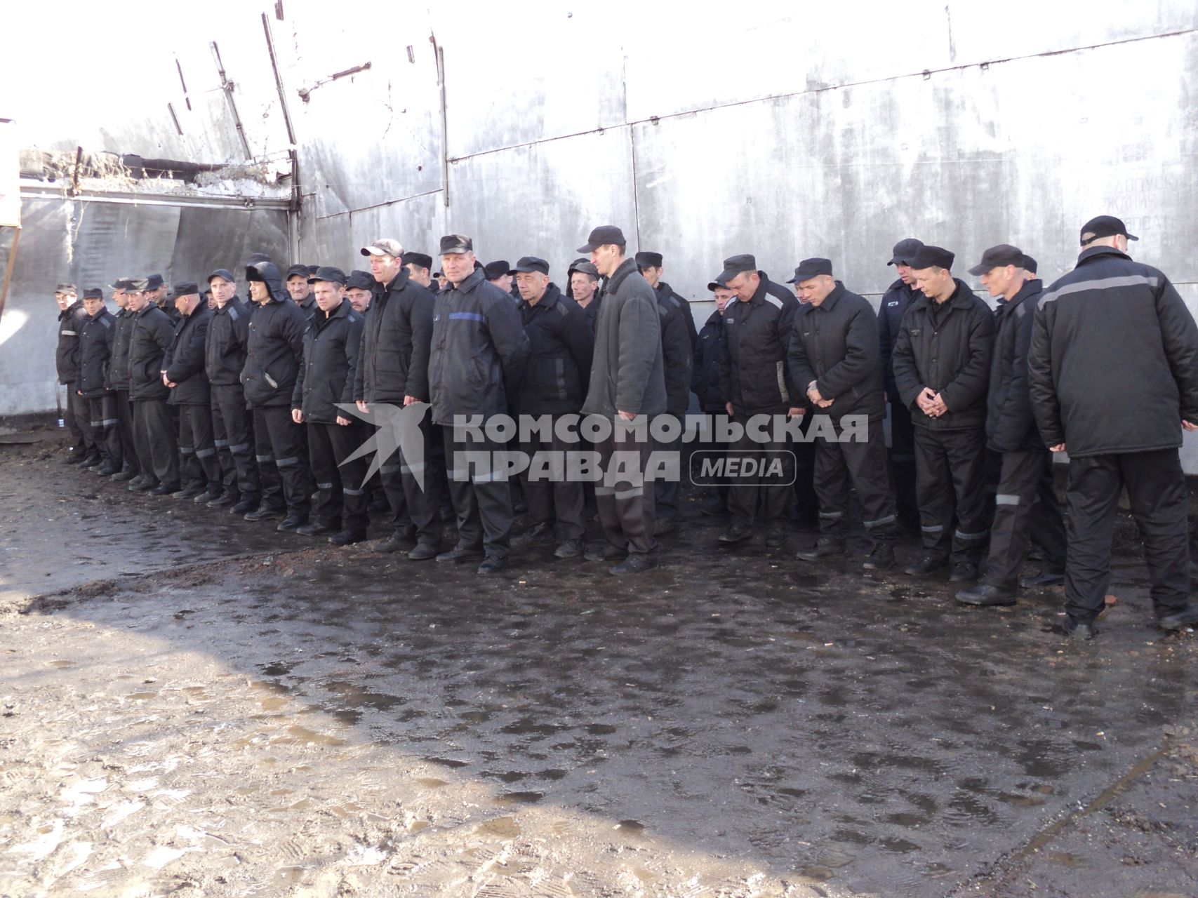 Фото к материалу о побеге осужденного Алексея Шестакова из 17-ой вологодской колонии на вертолете 22 марта 2012 года. На снимке: колония   17 в поселке Шексна.