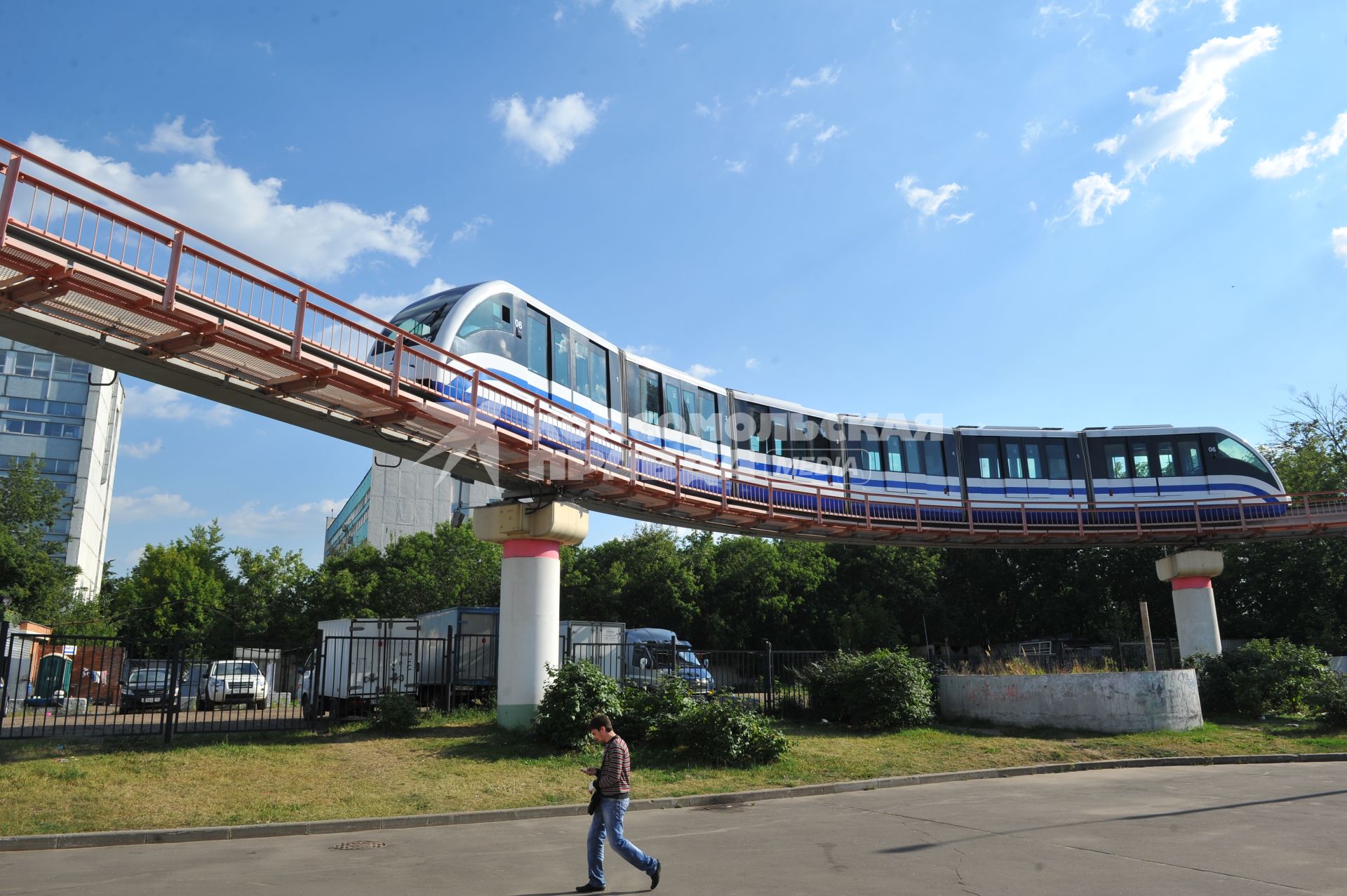 Московская монорельсовая транспортная система (ММТС).