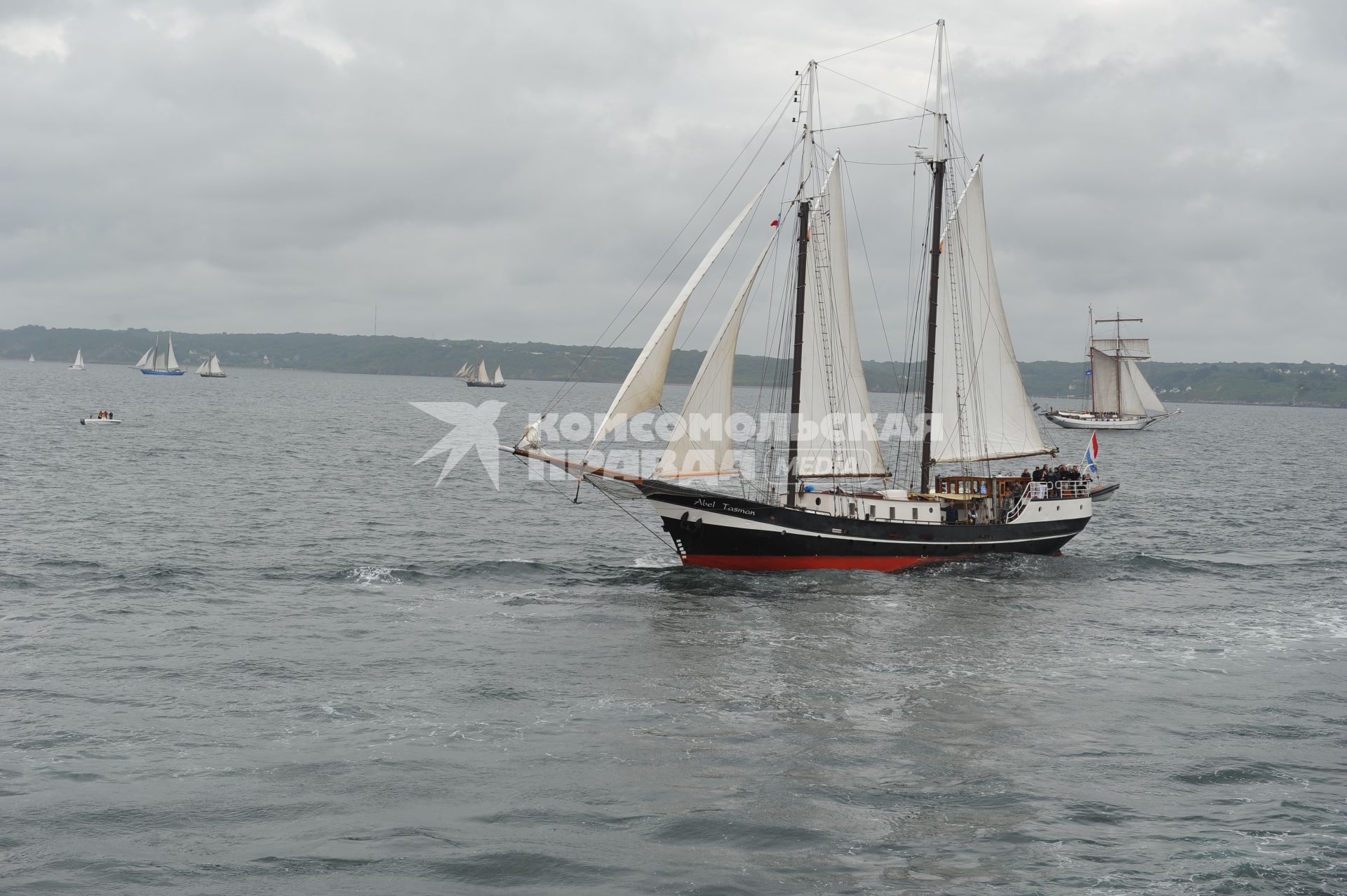 Парусник в Северном море у берегов Германии.