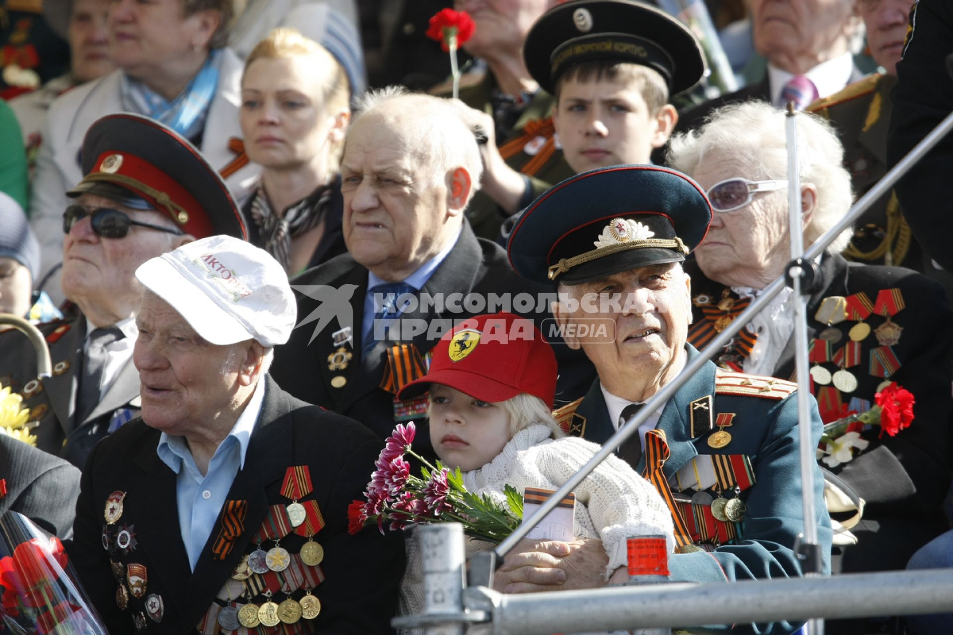 Парад Победы в Калининграде. На снимке: Ветераны войны на трибунах.