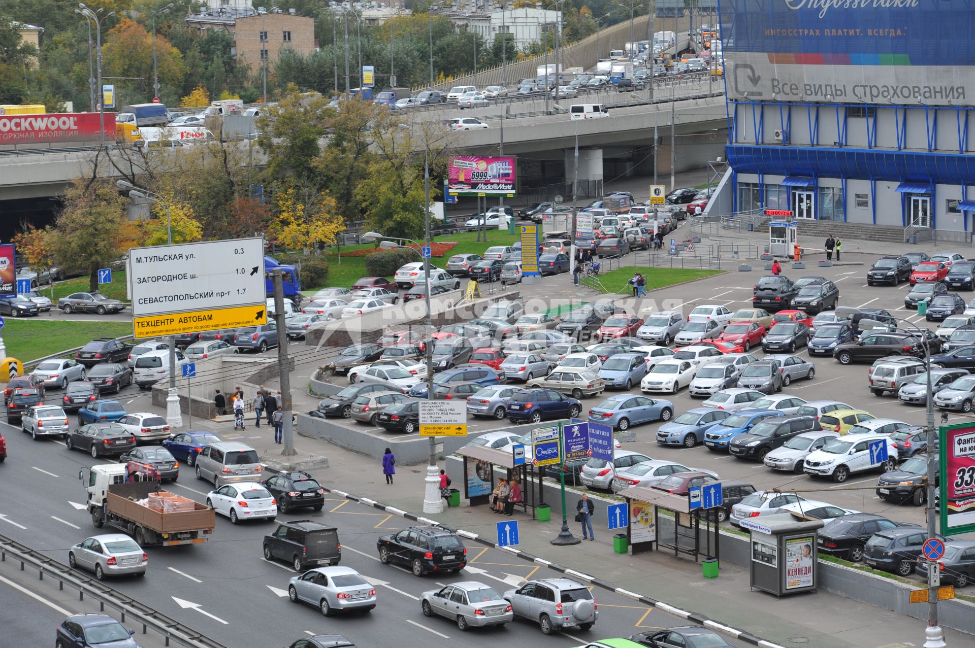 Парковка автомобилей