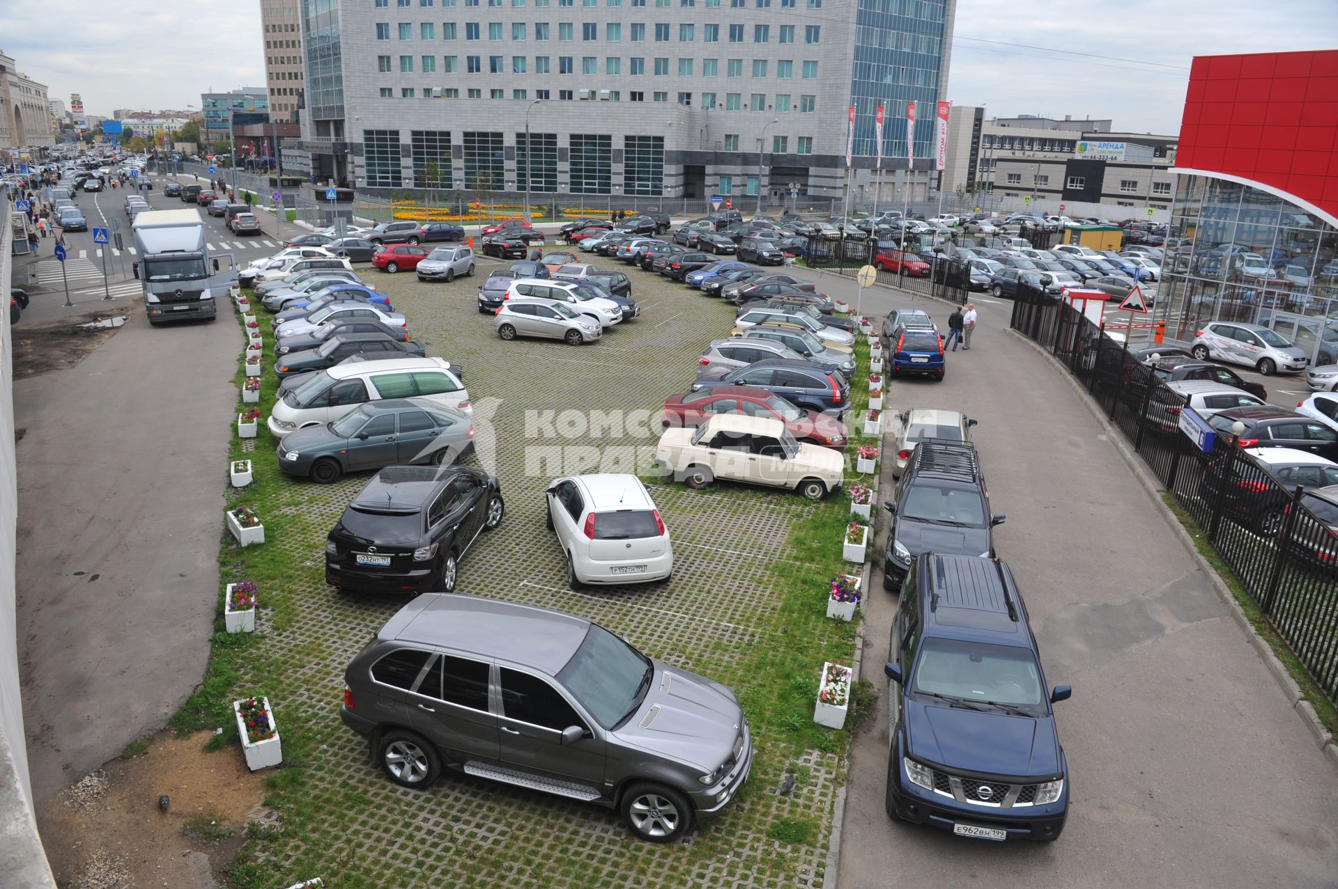 Парковка автомобилей