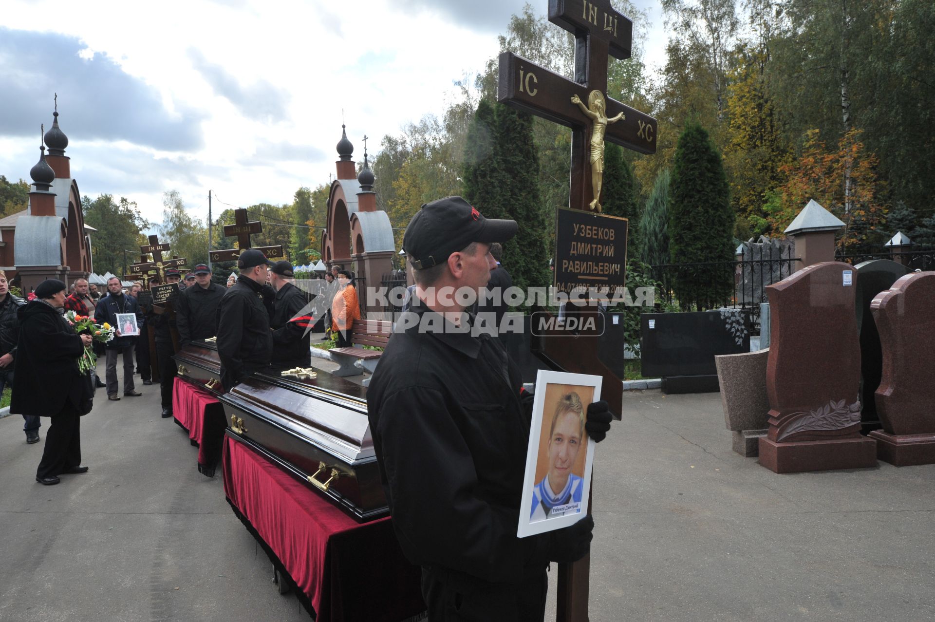 Похороны погибших в ДТП воспитанников детского дома