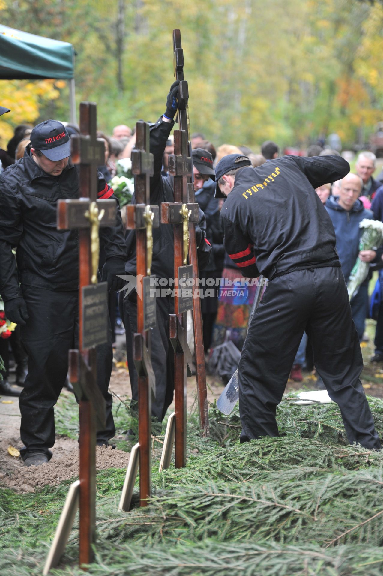 Похороны погибших в ДТП воспитанников детского дома