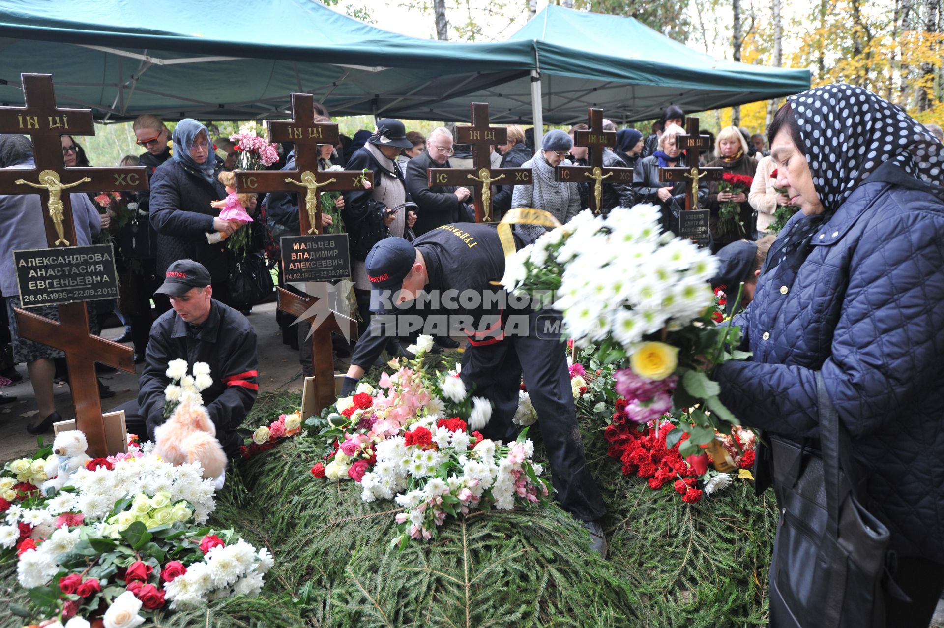 Похороны погибших в ДТП воспитанников детского дома