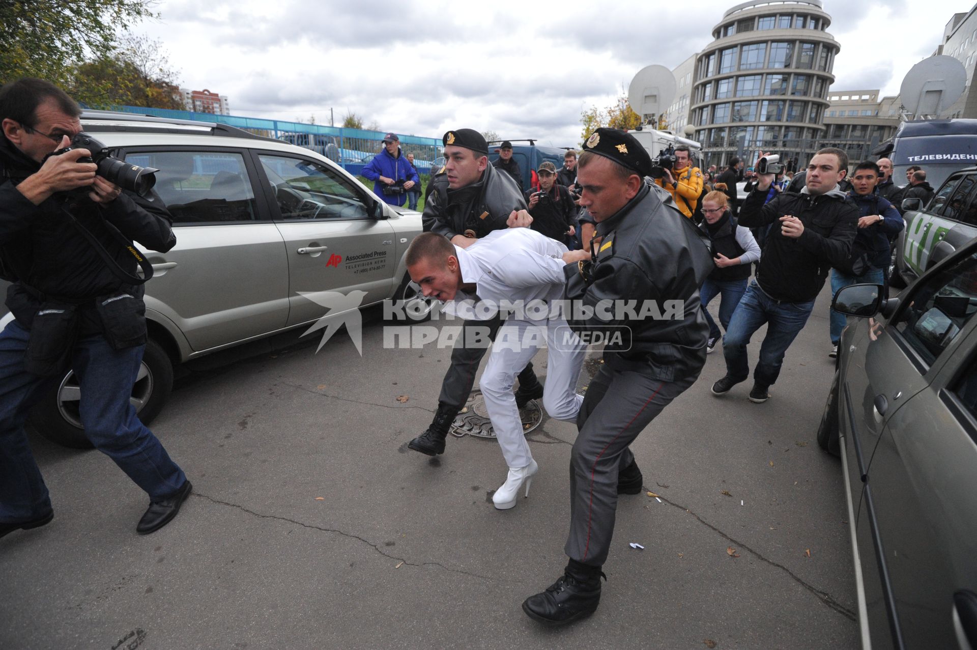 Акция протеста сторонников группы Pussy Riot