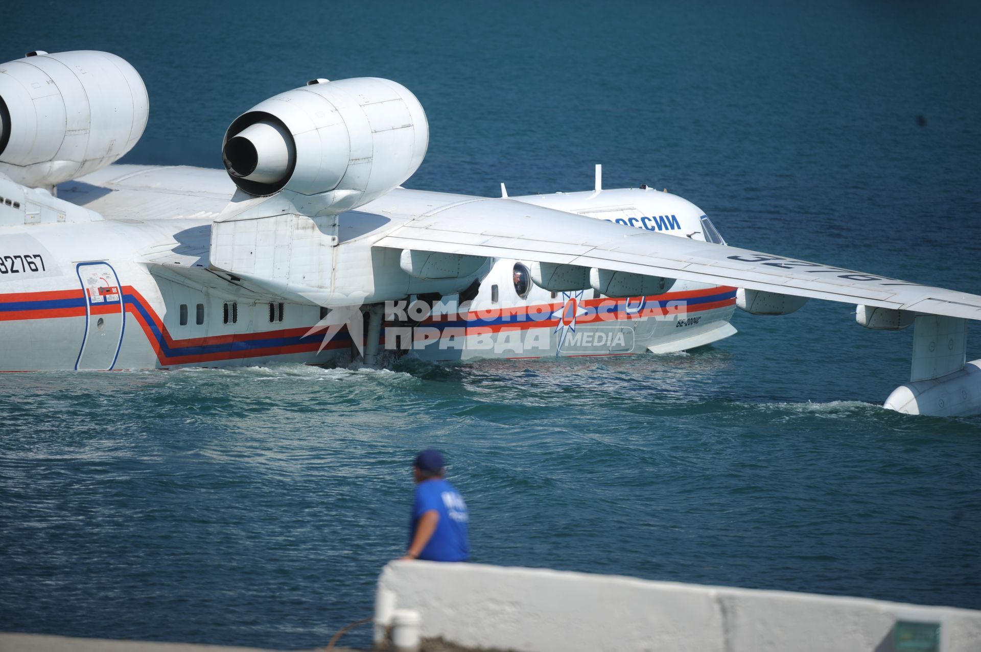 Самолет-амфибия Бе-200ЧС