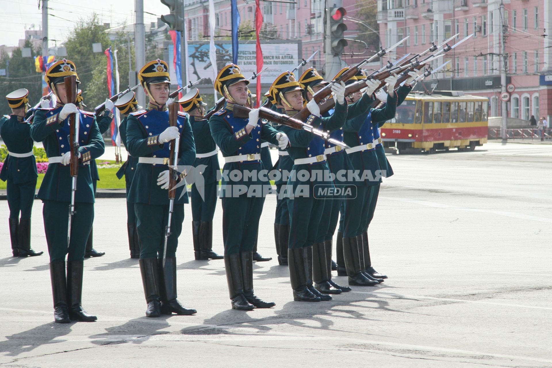 Выступление роты специального караула Президентского полка в Барнауле.