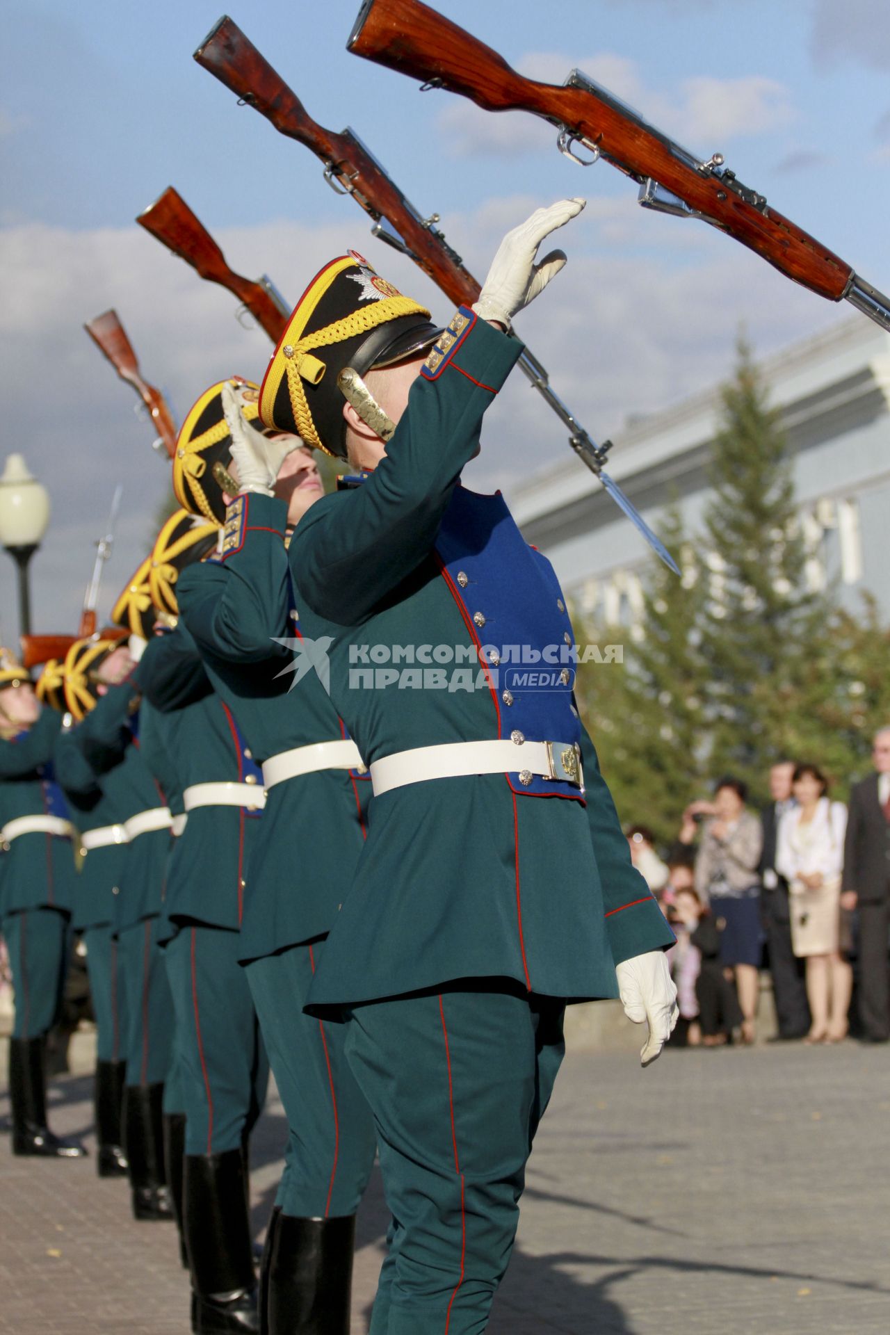 Выступление роты специального караула Президентского полка в Барнауле.