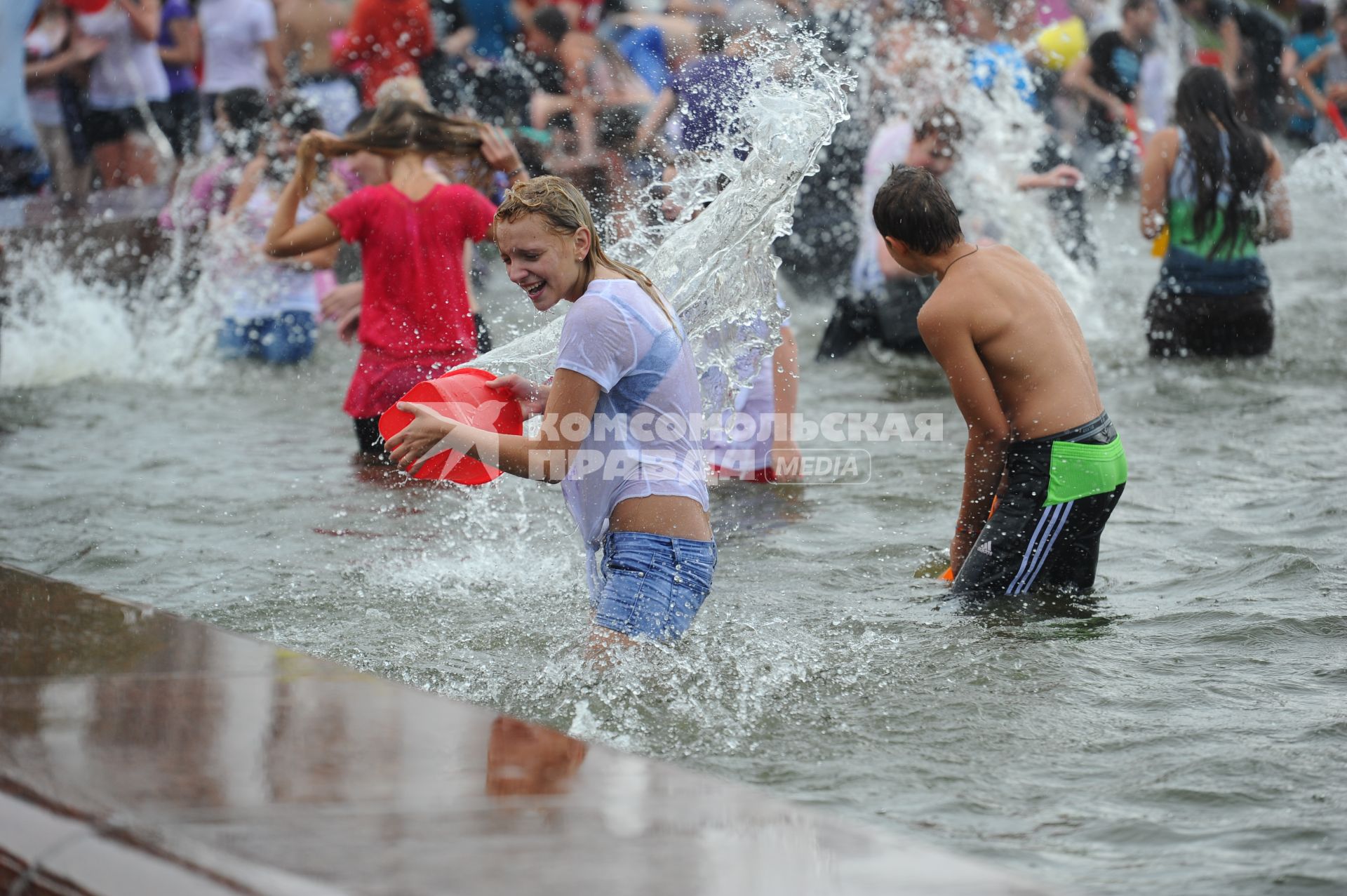 Водная битва на ВВЦ 2012.