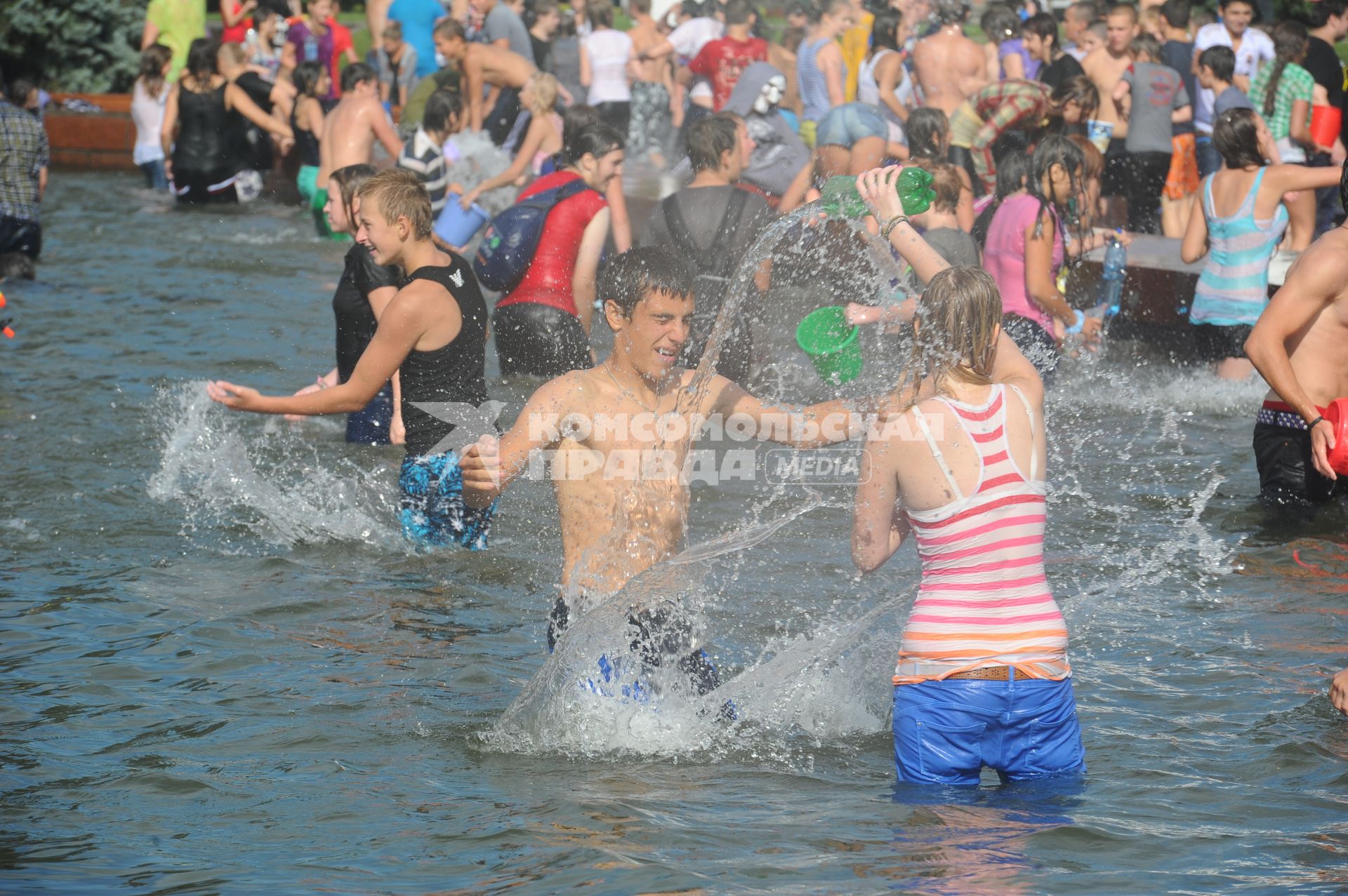 Водная битва на ВВЦ 2012.