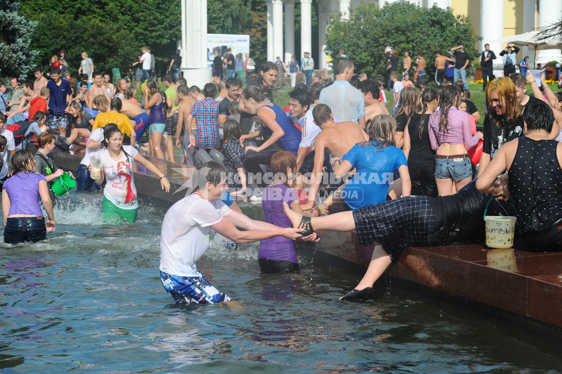 Водная битва на ВВЦ 2012.