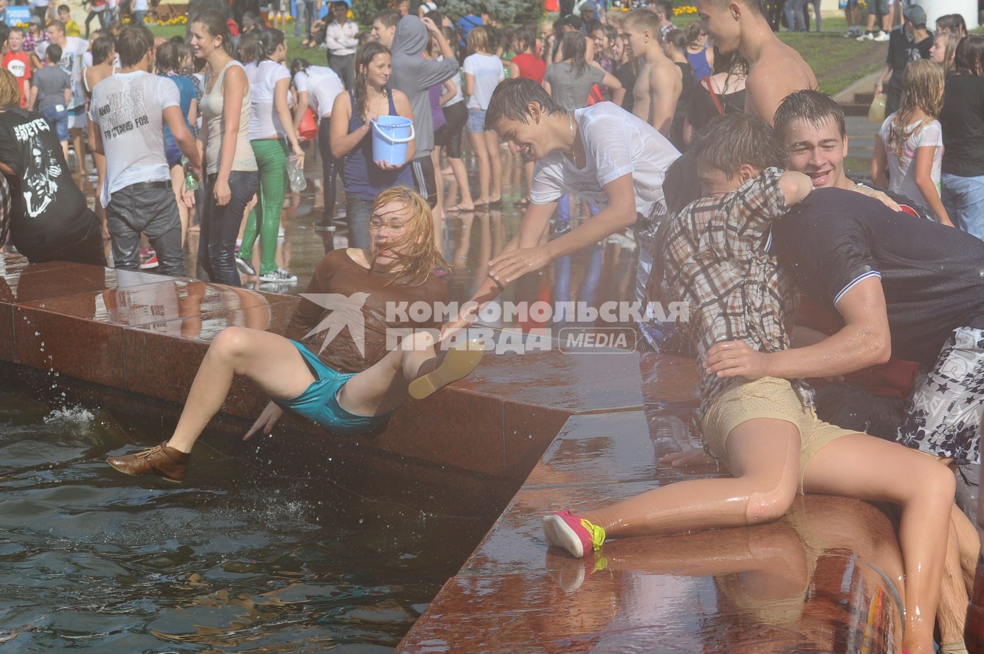 Водная битва на ВВЦ 2012.