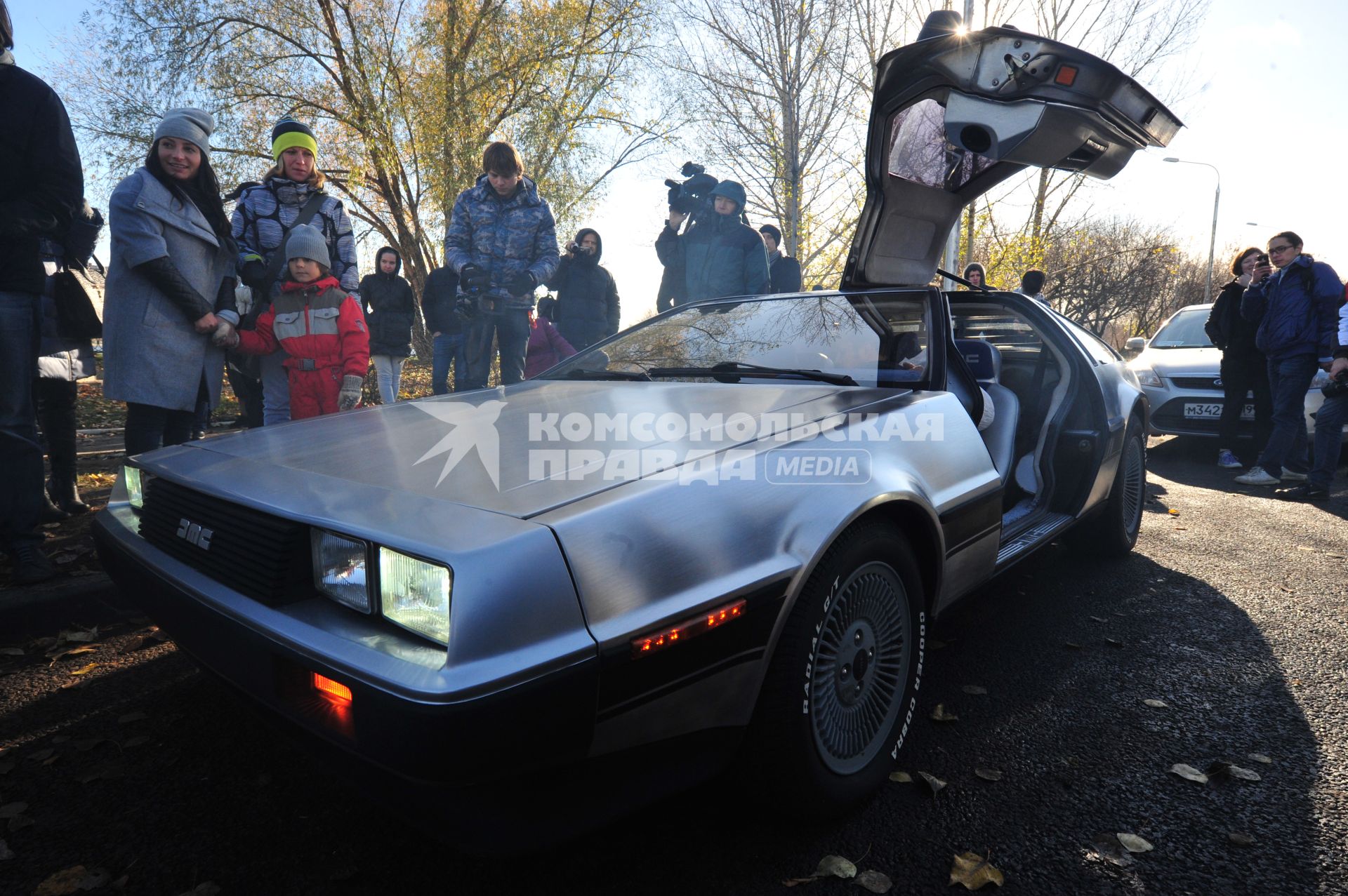 Автомобиль DeLorean DMC-12























Ксения Вдовина