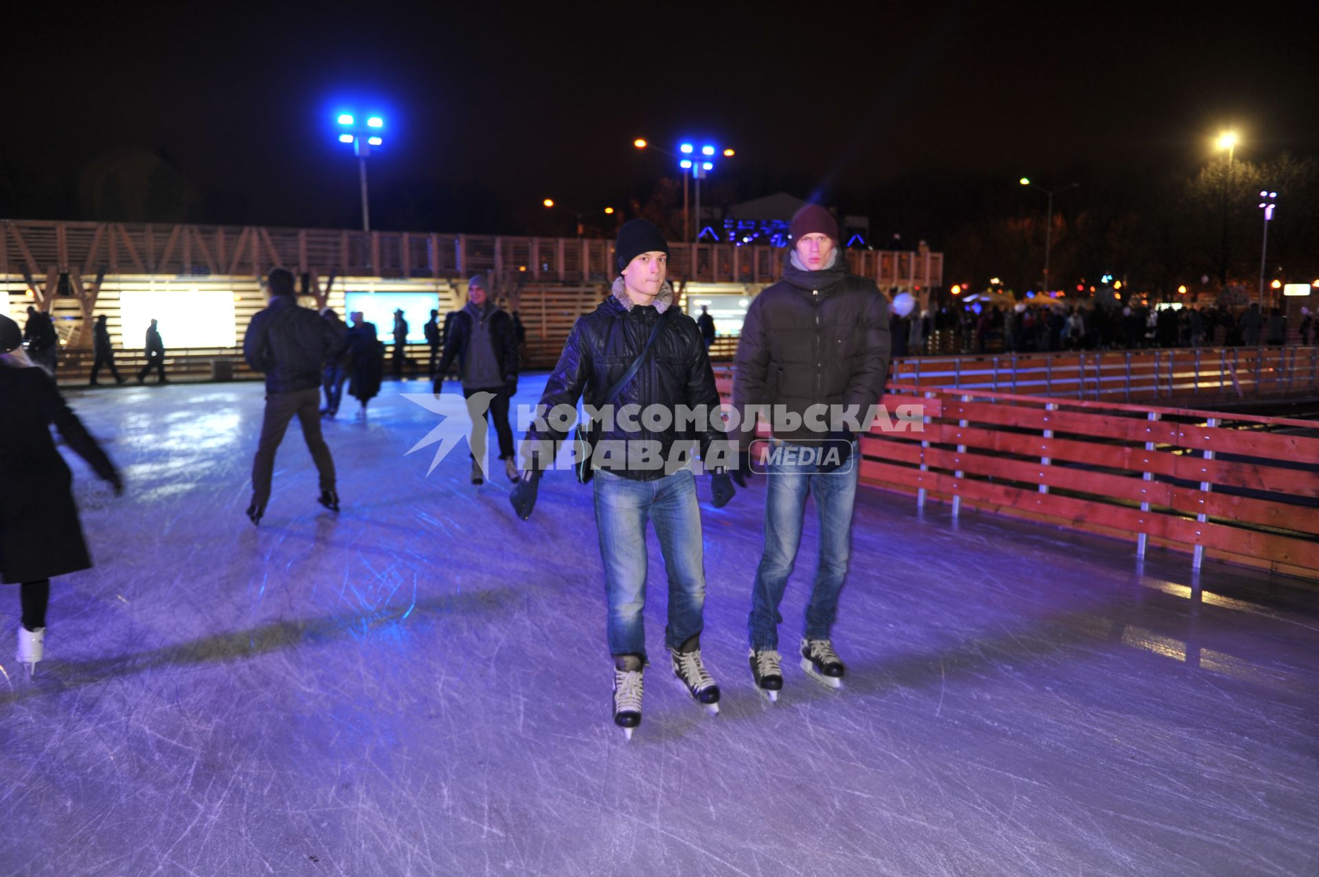 Каток в ЦПКиО им.Горького













































Ксения Вдовина