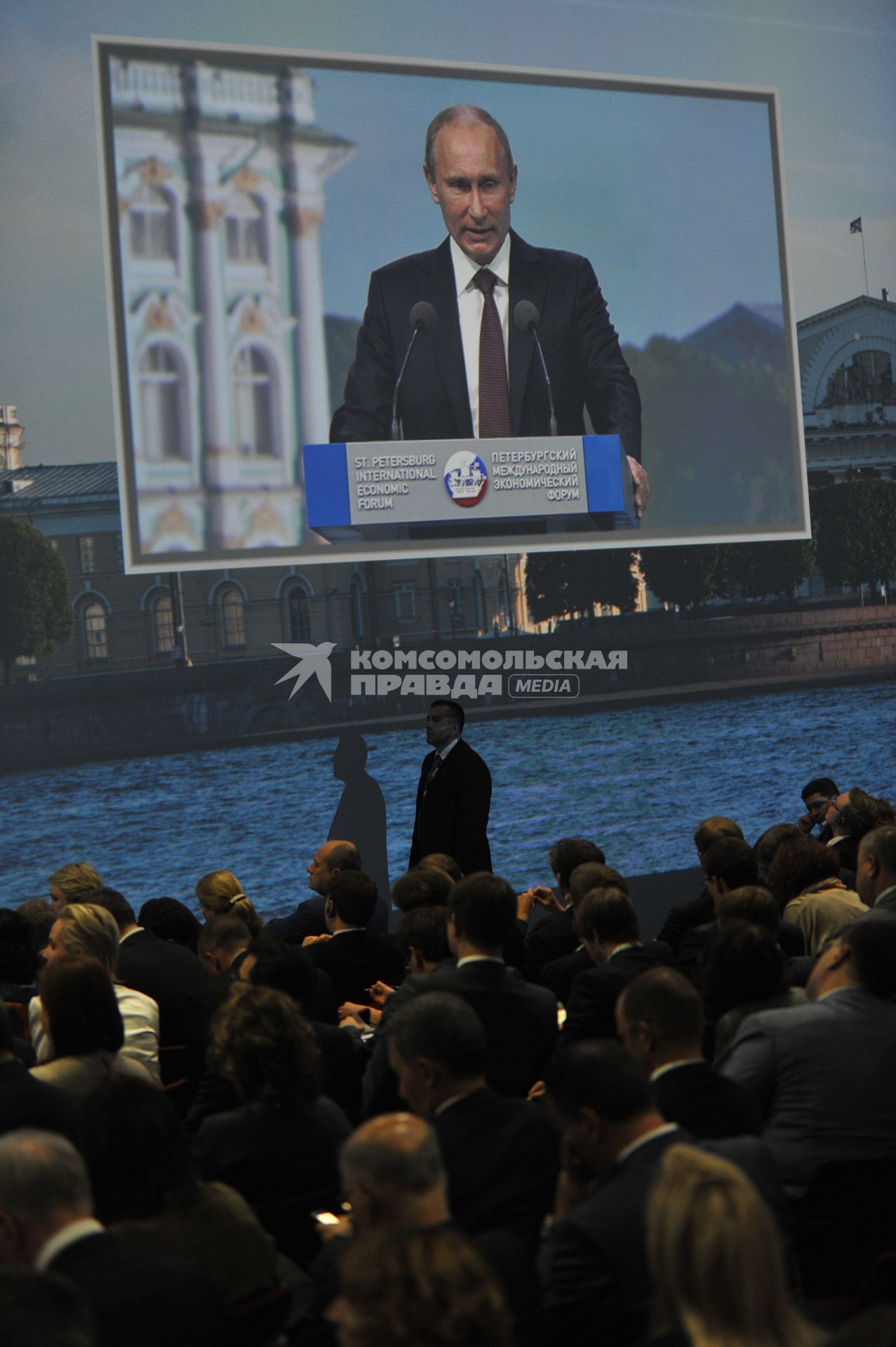 Петербургский Международный экономический форум - 2012. На снимке: президент РФ Владимир Путин