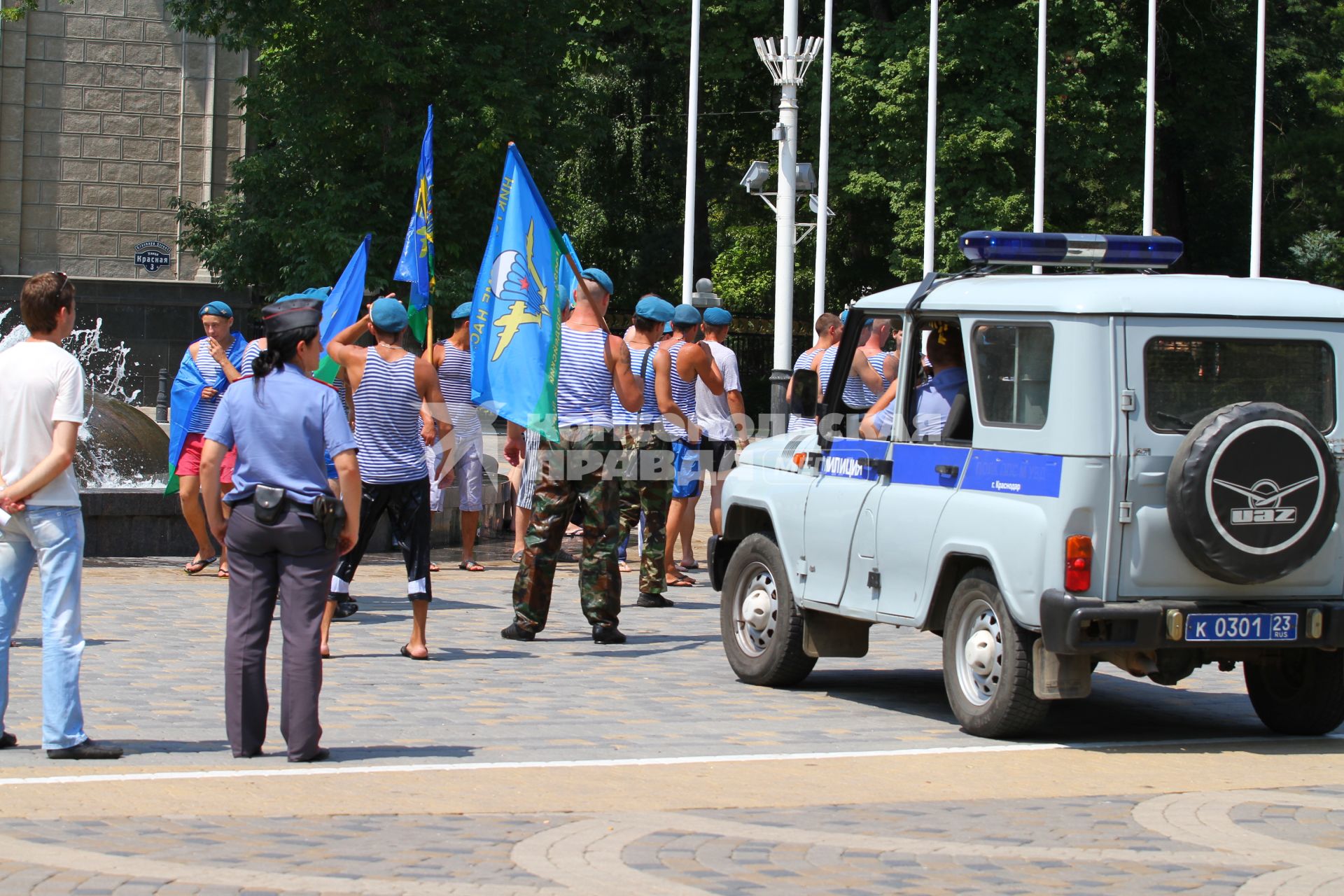 День военно-десантных войск. На снимке: ВДВшники