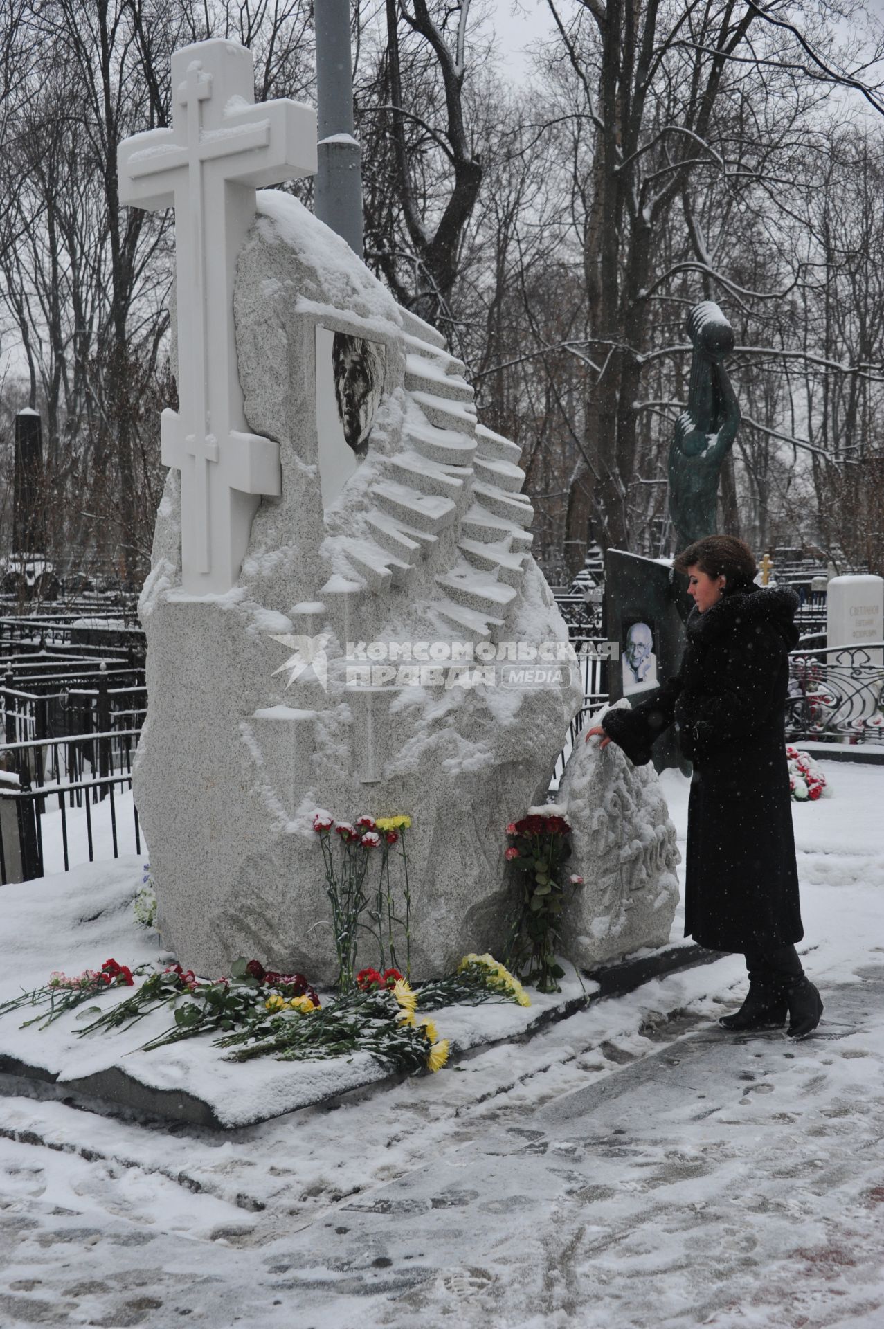 Могила Александра Абдулова