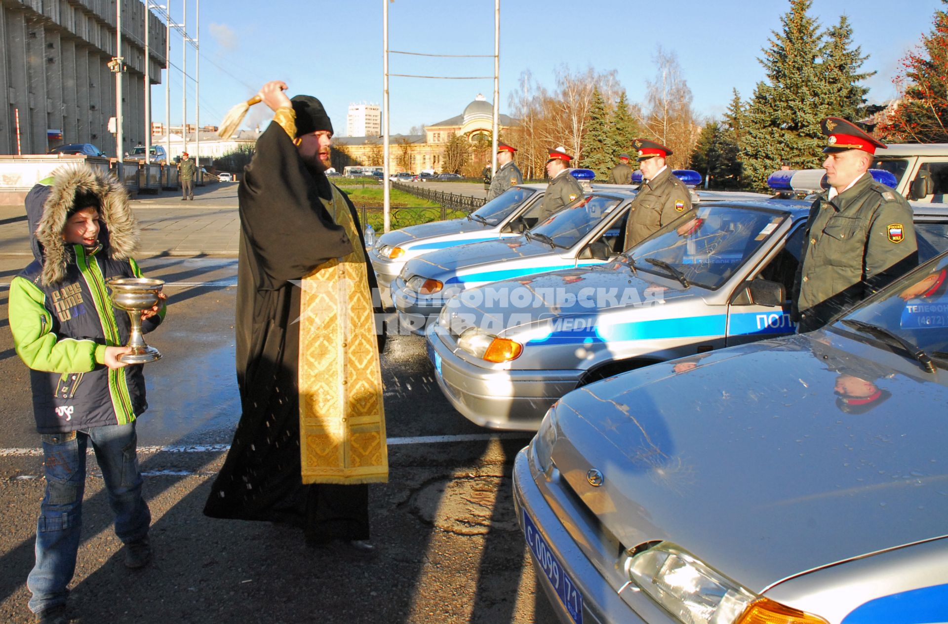 Освящение новых полицейских машин в Туле.