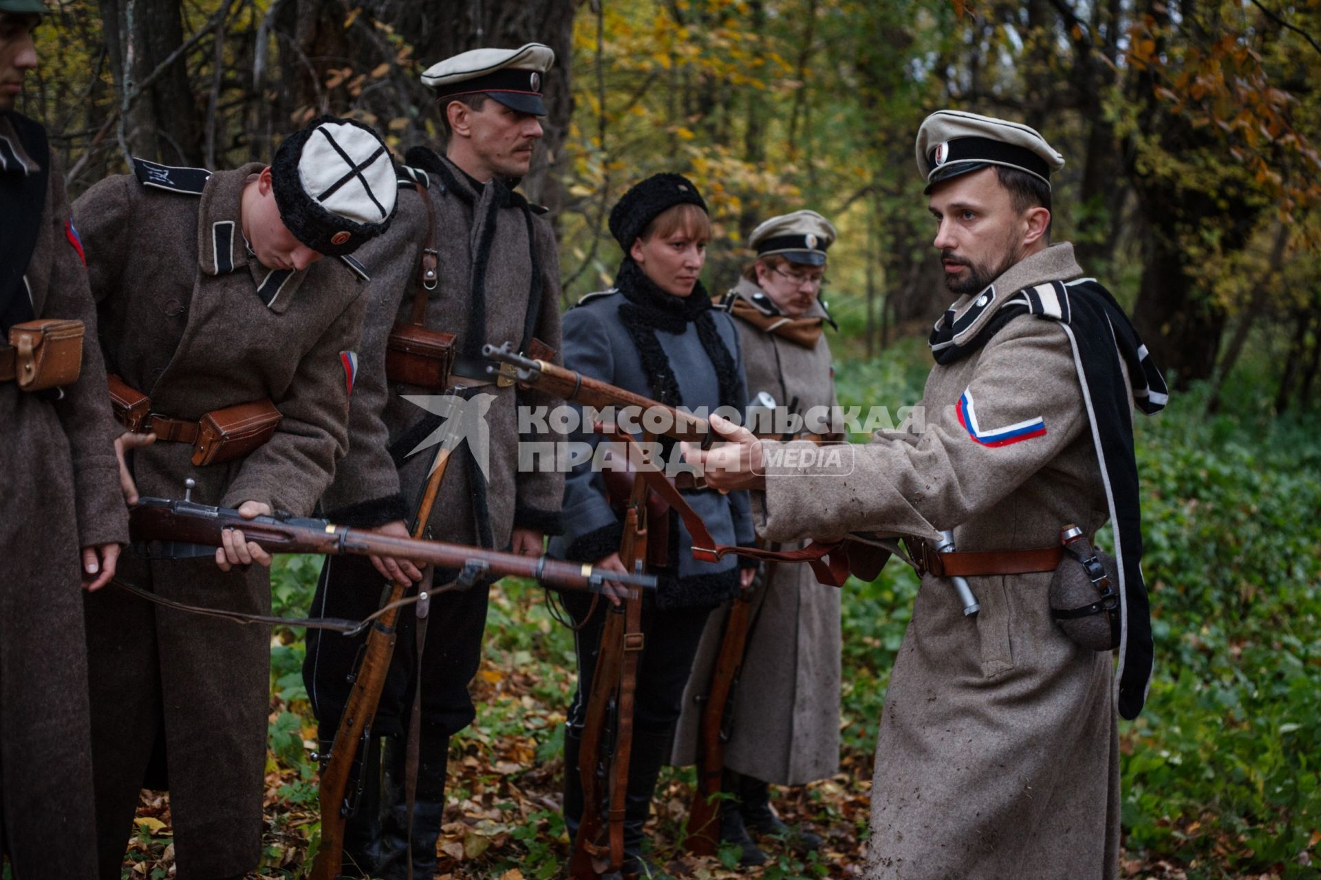 Реконструкция эпизода сражений 1918 года в рамках военно-исторического фестиваля `Там вдали, за рекой`, посвященного Гражданской войне.