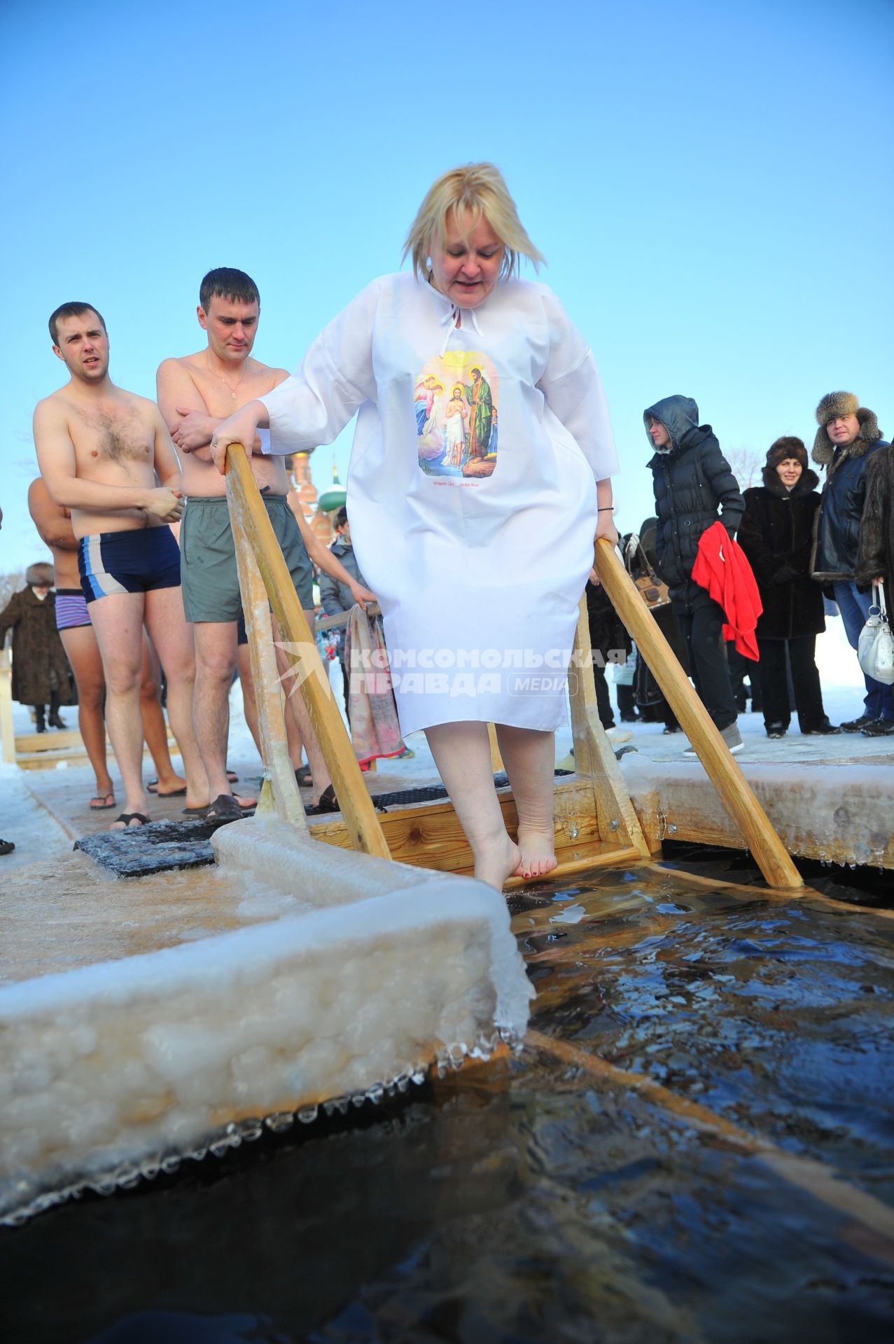 Крещение Господне. Крещенское купание.