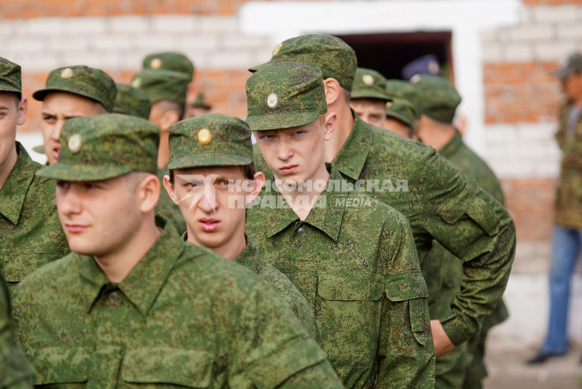 Строй призывников.