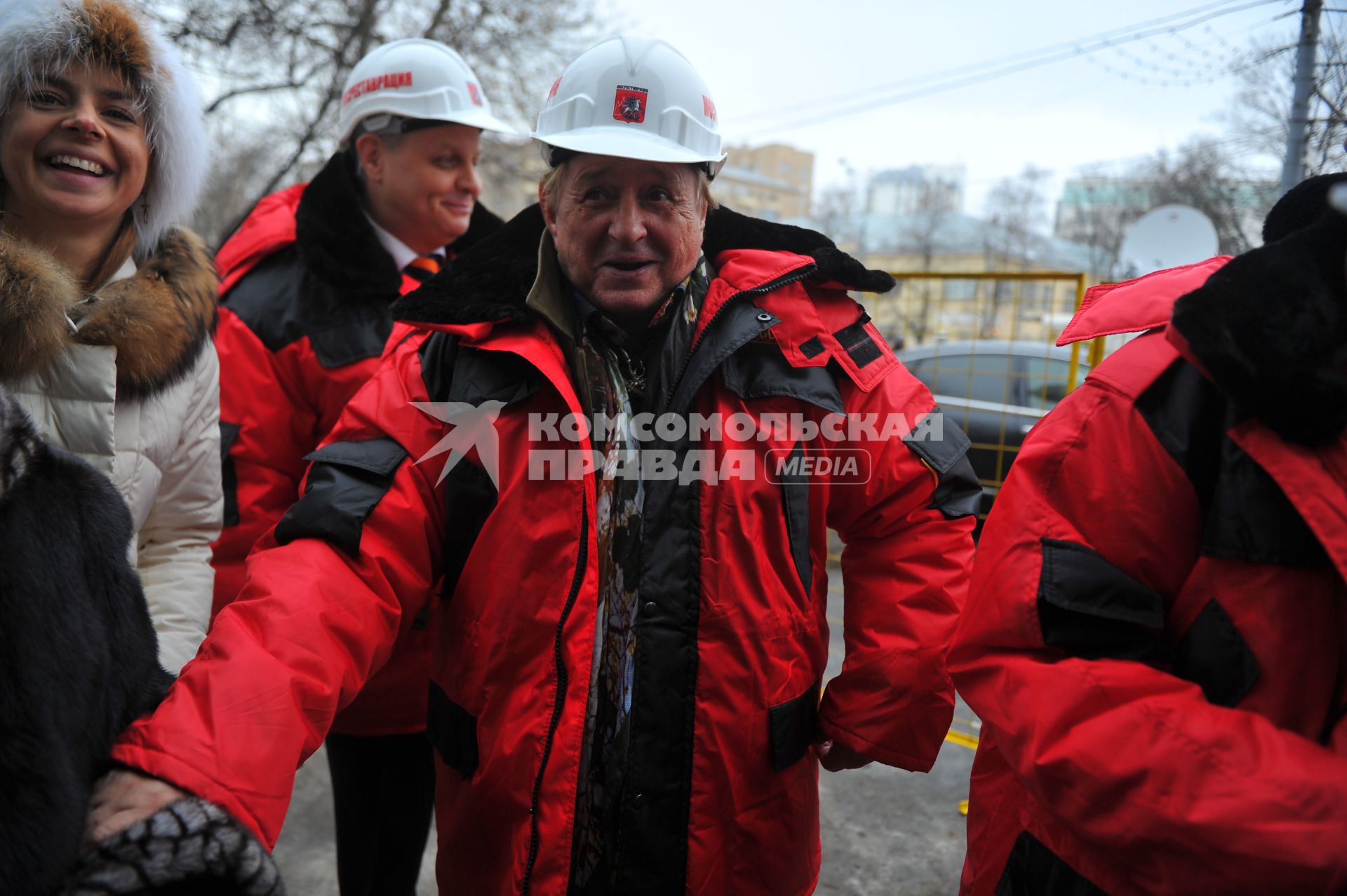 Снос пристройки к зданию Театра Романа Виктюка, где располагался ресторан `Бакинский дворик`. Театру Романа Виктюка передан Дом культуры им. И.В. Русакова, где ведутся реставрационные работы. На снимке: художественный руководитель театра Роман Виктюк.