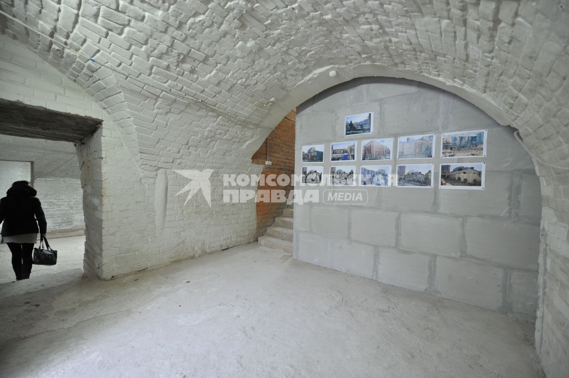 Конкурс `Московская реставрация - 2012`. Афанасьевский переулок. Конкурсный объект \"Жилой дом Зиновьевых-Юсуповых\". Реставраторы развернули крыльцо в сторону улицы.