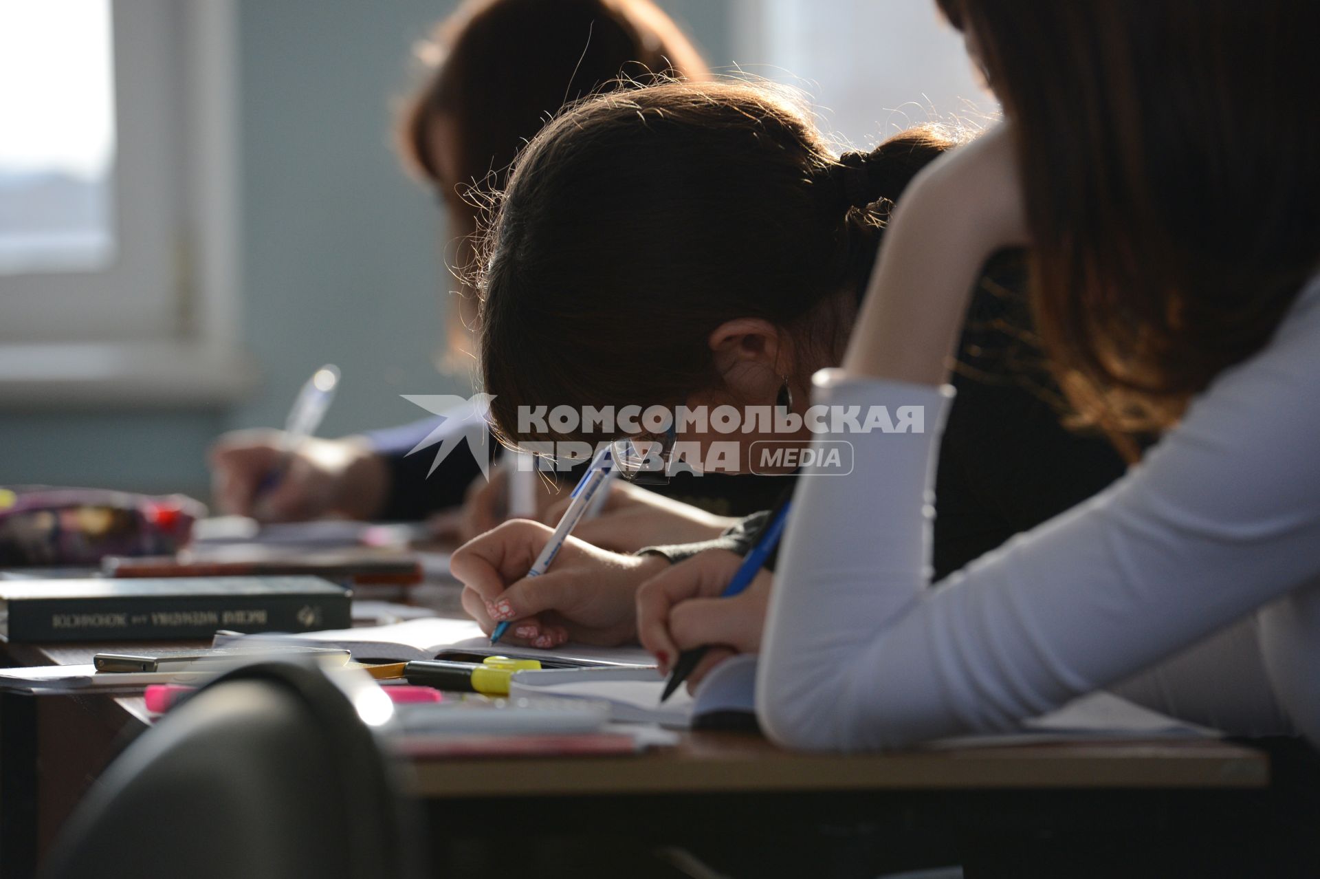 Оренбургский государственный университет. На снимке: студенты во время  лекции.
