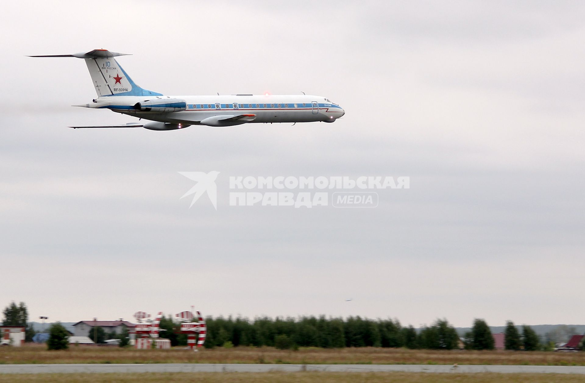 Приземление пассажирского самолет ТУ-134А.