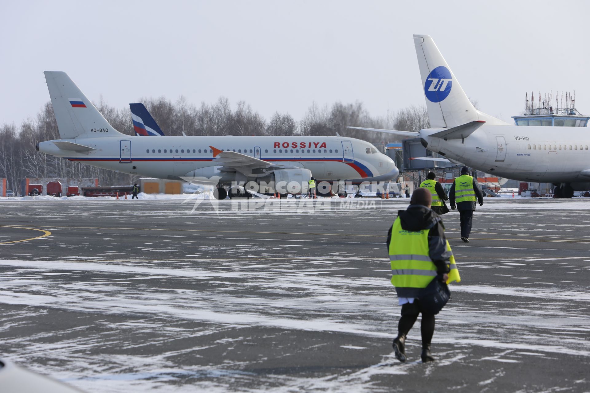 Самолет Airbus A319-112 авиакомпании Россия в Калининграде