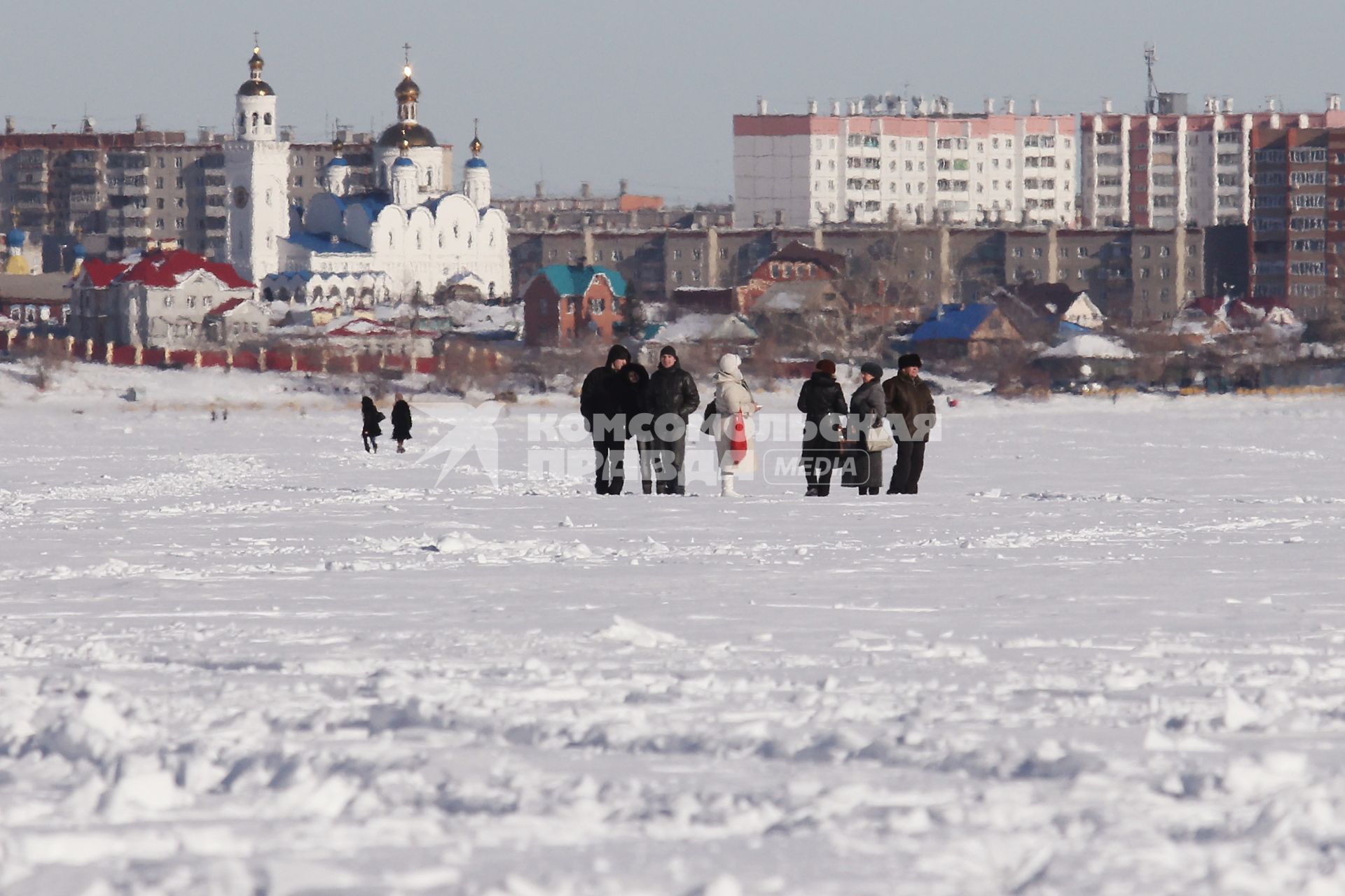 Местные жители на озере Чебакуль, недалеко от места падения метеорита.