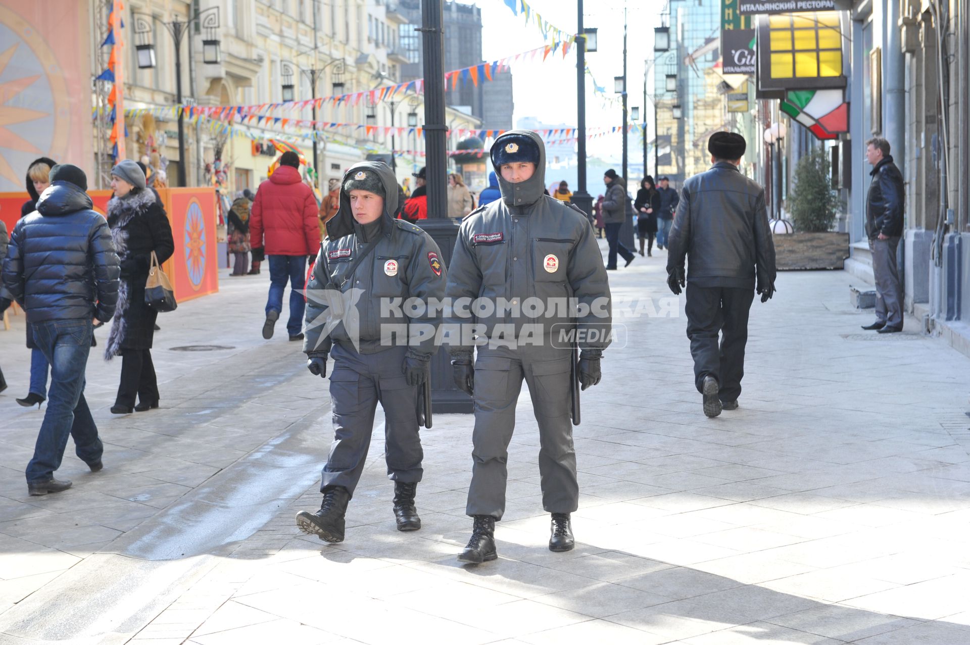 Открытие городского Масленичного фестиваля в Камергерском переулке.