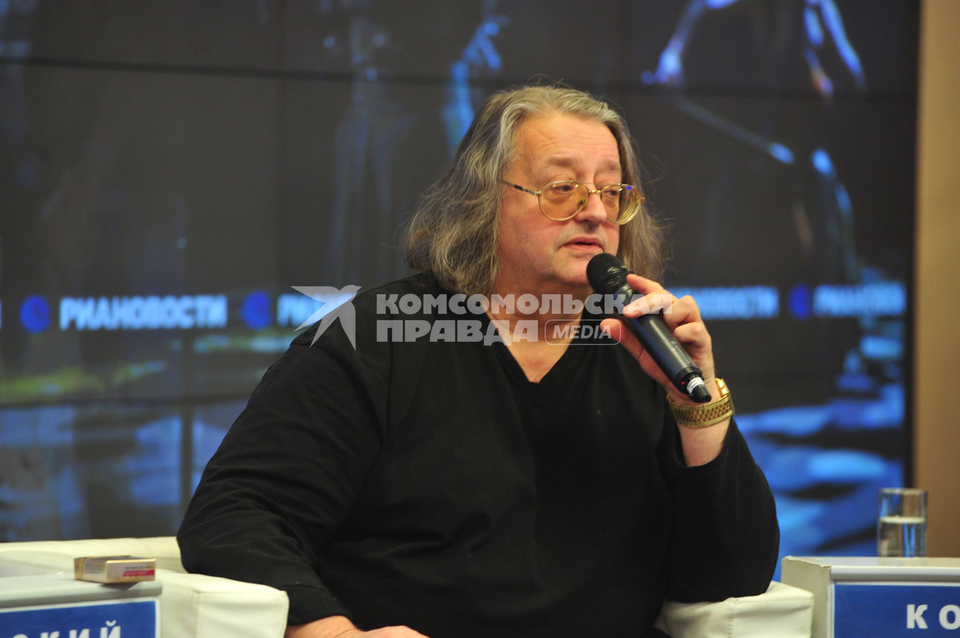 Пресс-конференциЯ в РИА Новости. На снимке: музыкант Александр Градский.