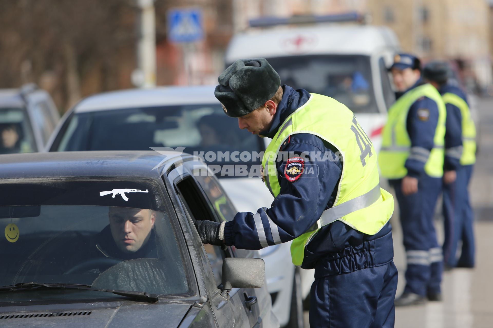 Сотрудники гибдд Калининграда проводят акцию трезвый водитель.