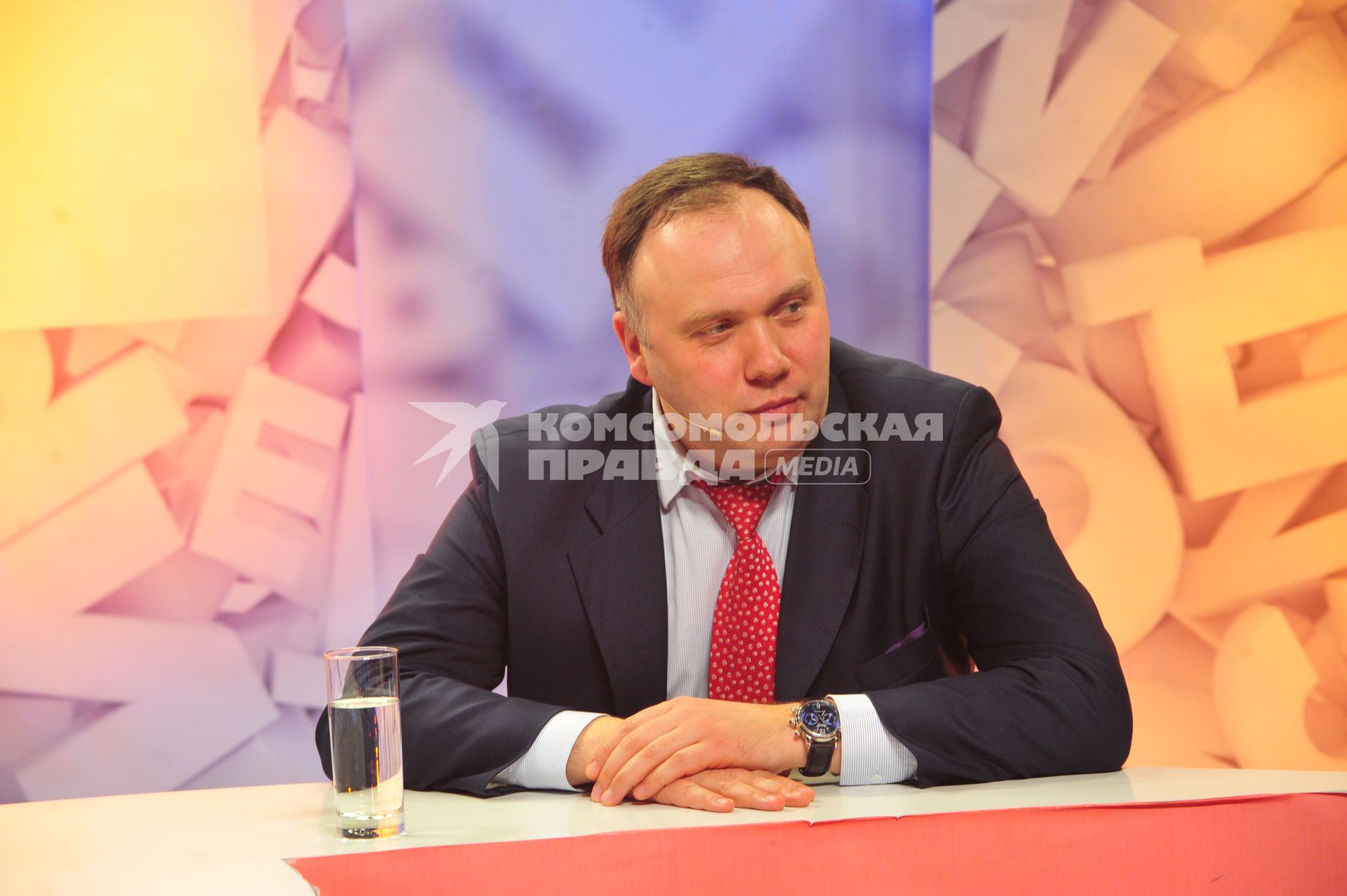 ИД `Комсомольская правда`. Член Общественной палаты РФ, исполнительный директор Ассоциации по защите избирательных прав граждан `Гражданский контроль` Георгий Федоров