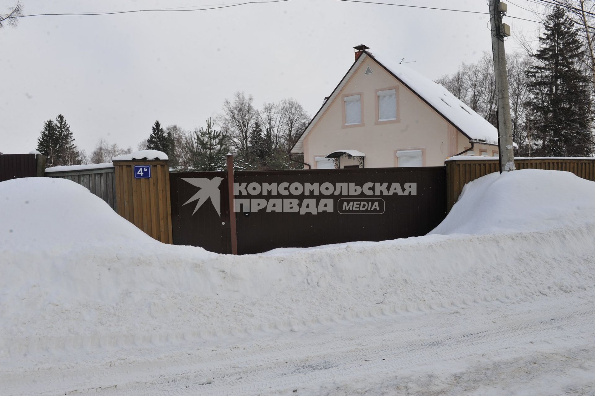 Поселок Черкизово. Дом первой жены Бориса Березовского Нины Коротковой.