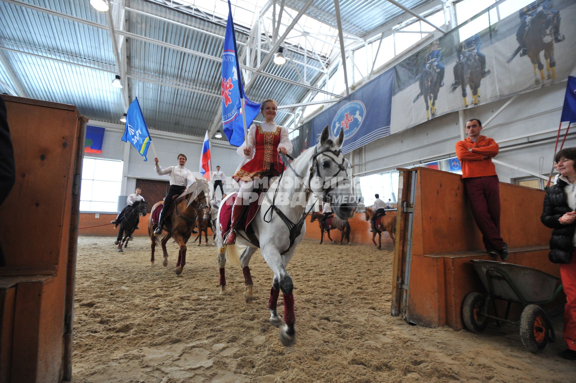 Пресс показ новой программы Кремлёвской школы верховой езды, специально подготовленной для выступления  на конном турнире `Horses&Dreams`.