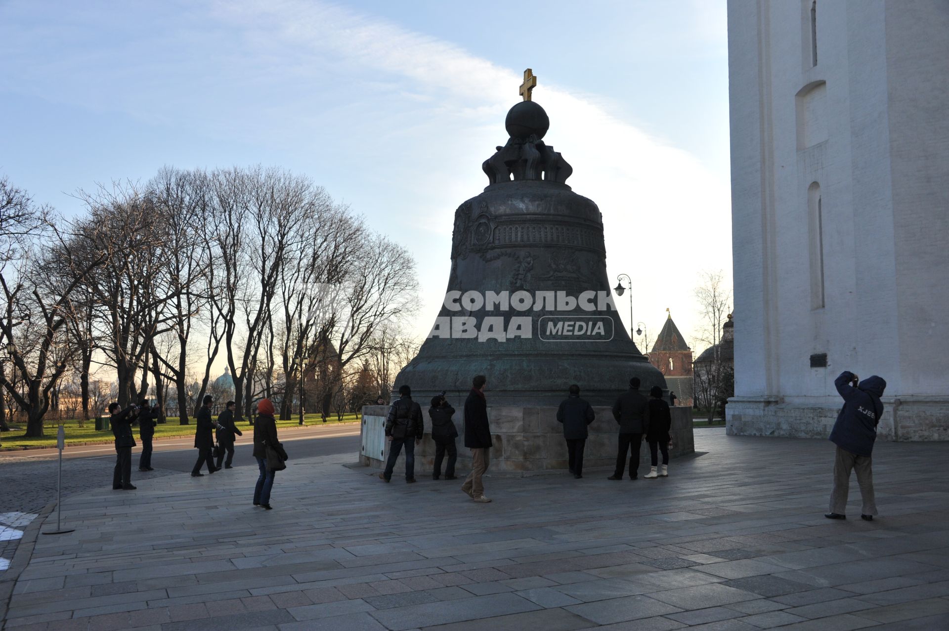 Московский кремль. На снимке: Царь-колокол.