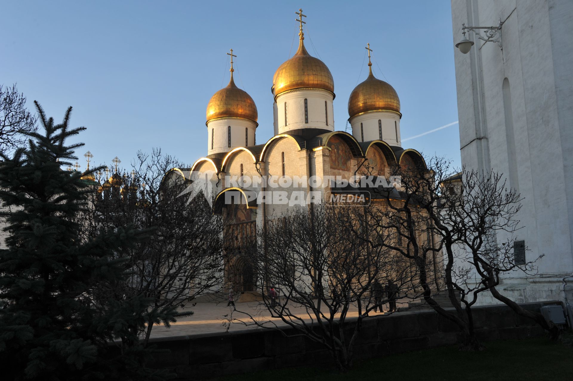 Московский Кремль. На снимке: Успенский собор